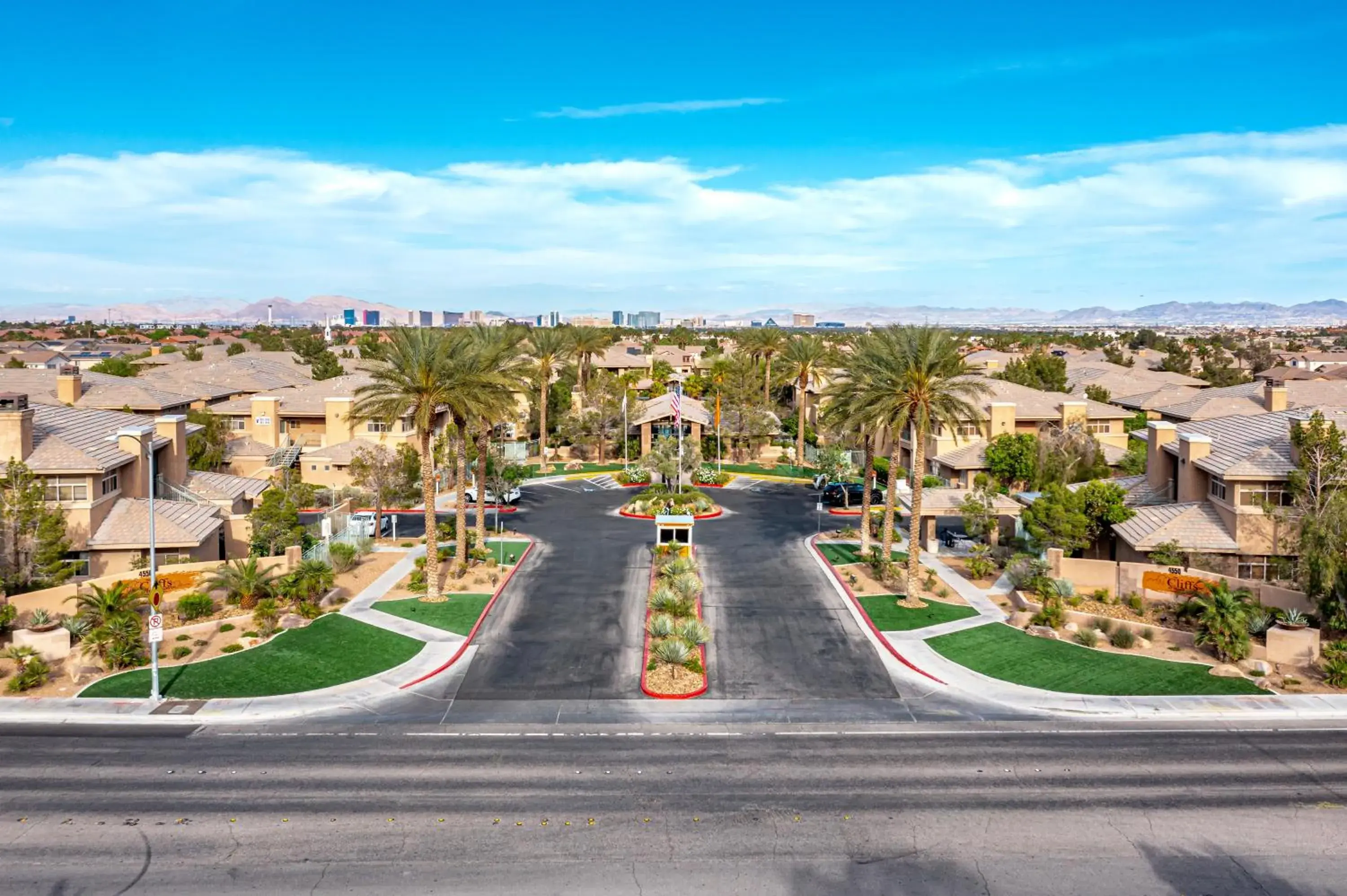 Facade/entrance in The Cliffs at Peace Canyon Facade/entrance in The Cliffs at Peace Canyon