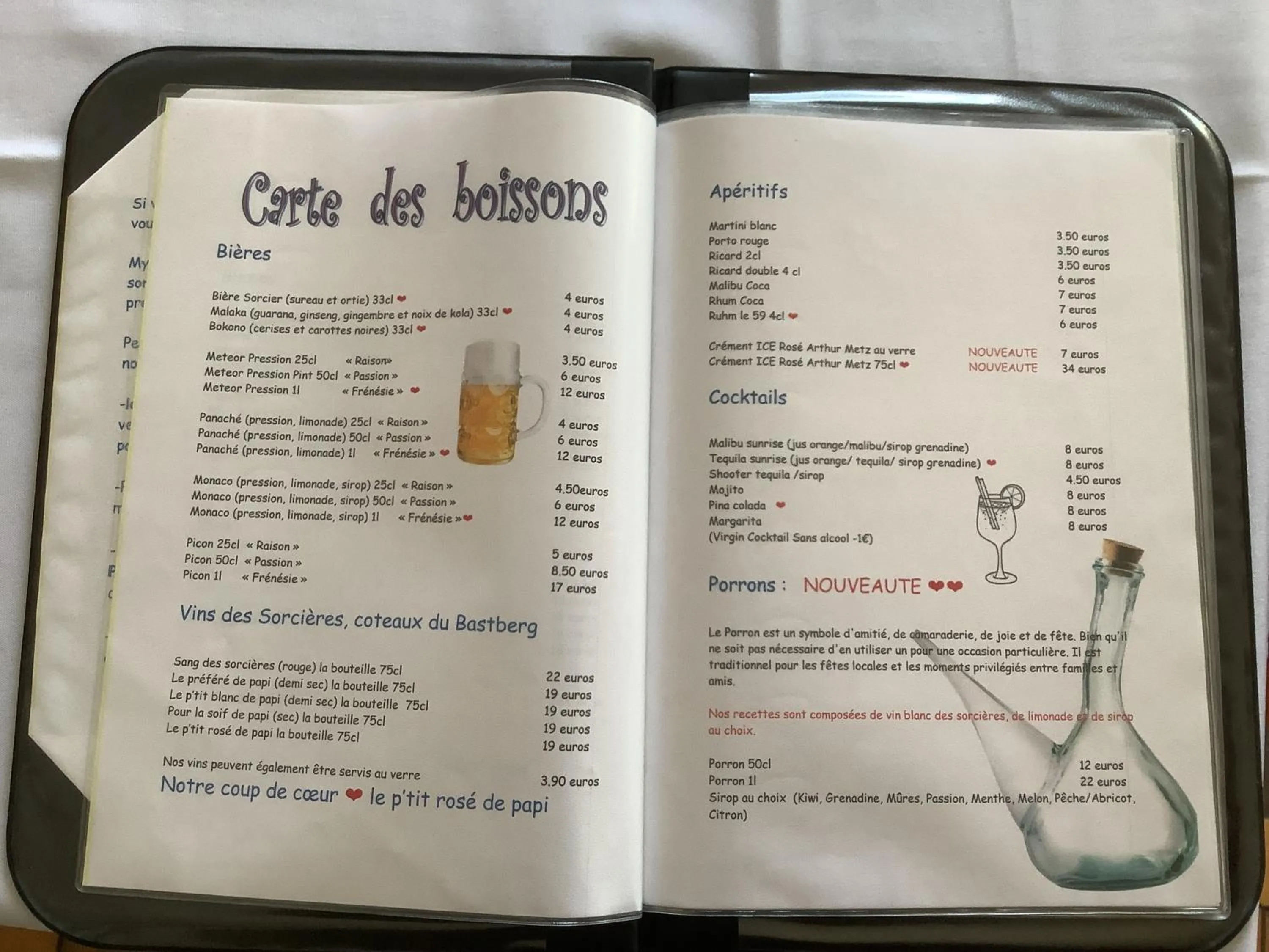 Lounge or bar in Domaine des Trois Sorciers