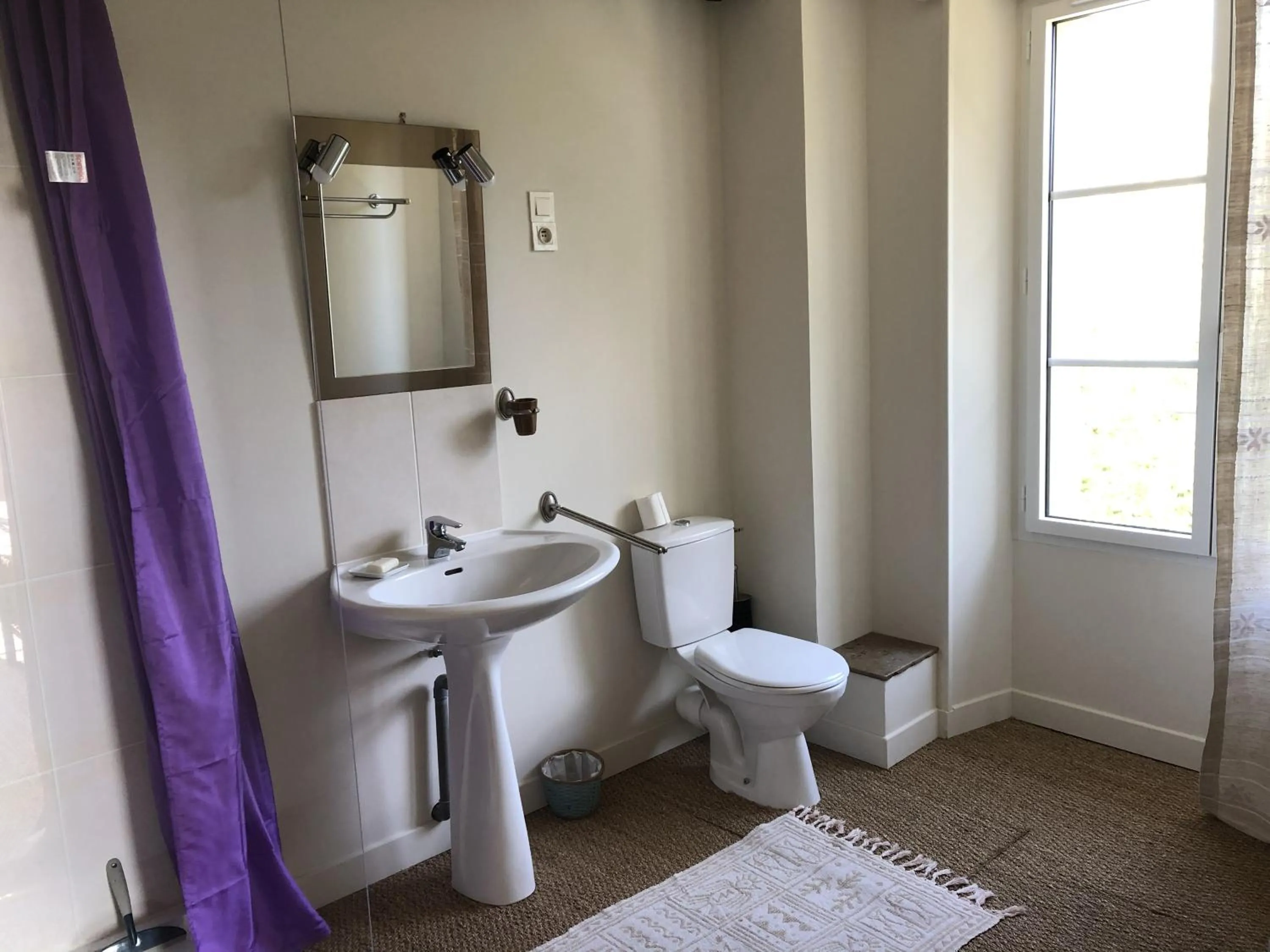 Toilet in Grand-Varennes