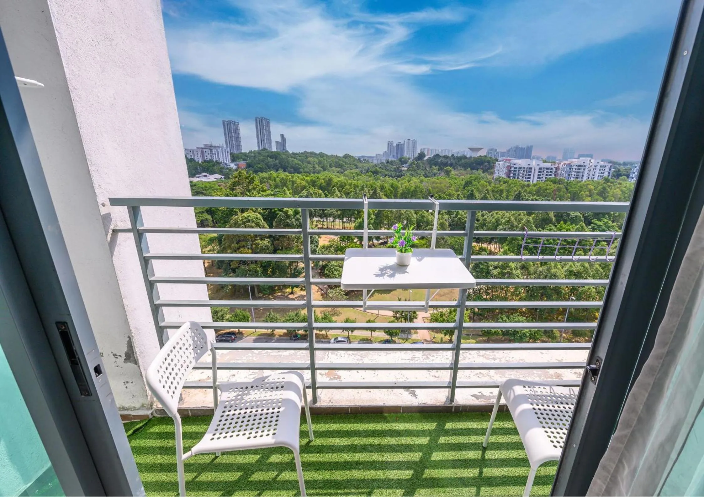 Day in Cozy Park View Stay Above DPulze Mall #DP1