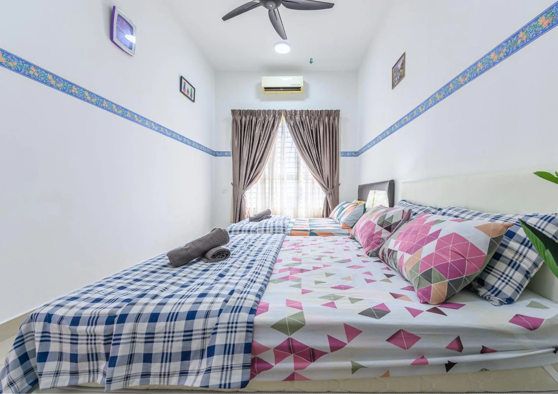 Bed in Cozy Park View Stay Above DPulze Mall #DP1