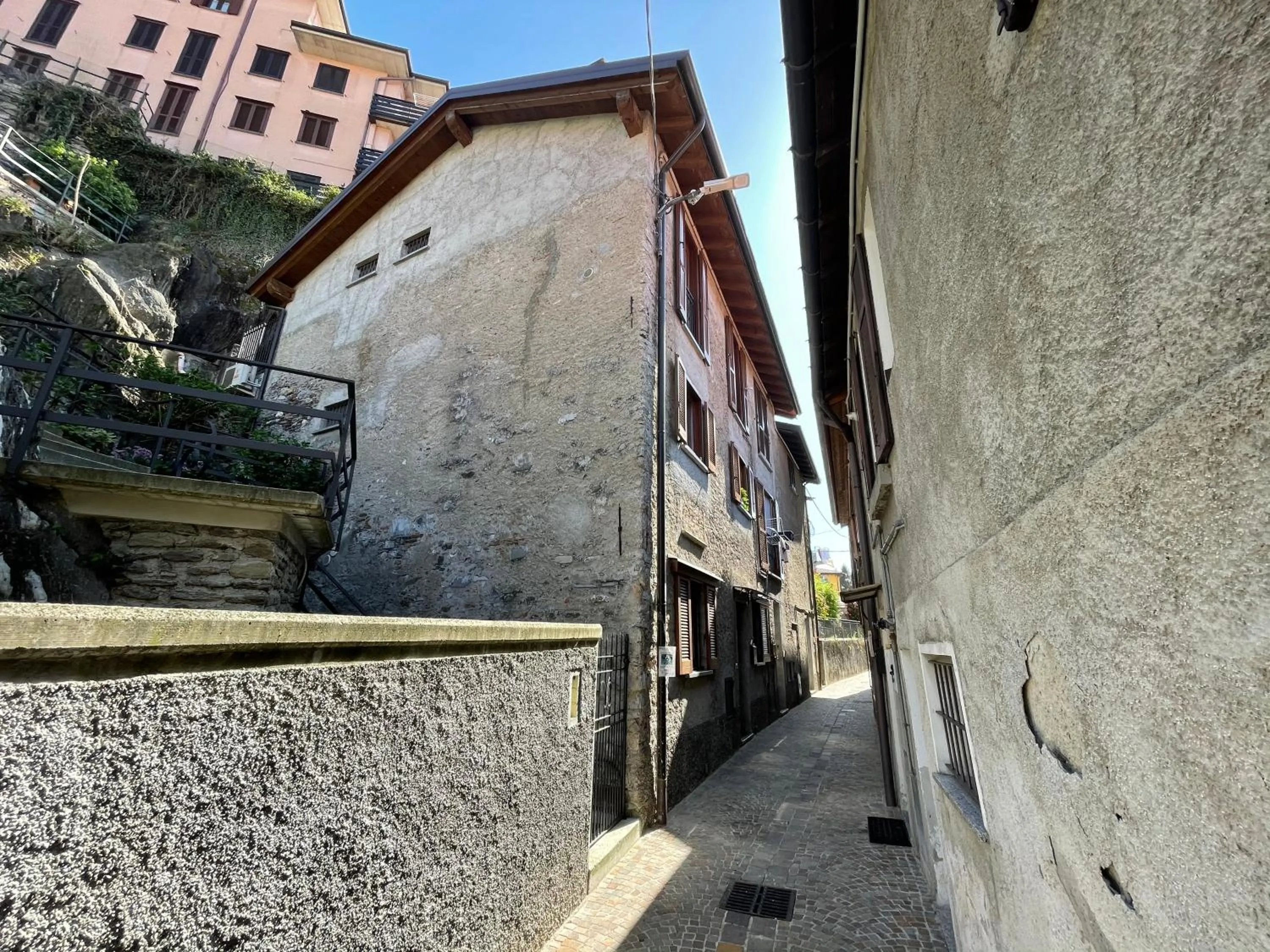 Property building in La Casa Sul Sasso In town serviced accommodations