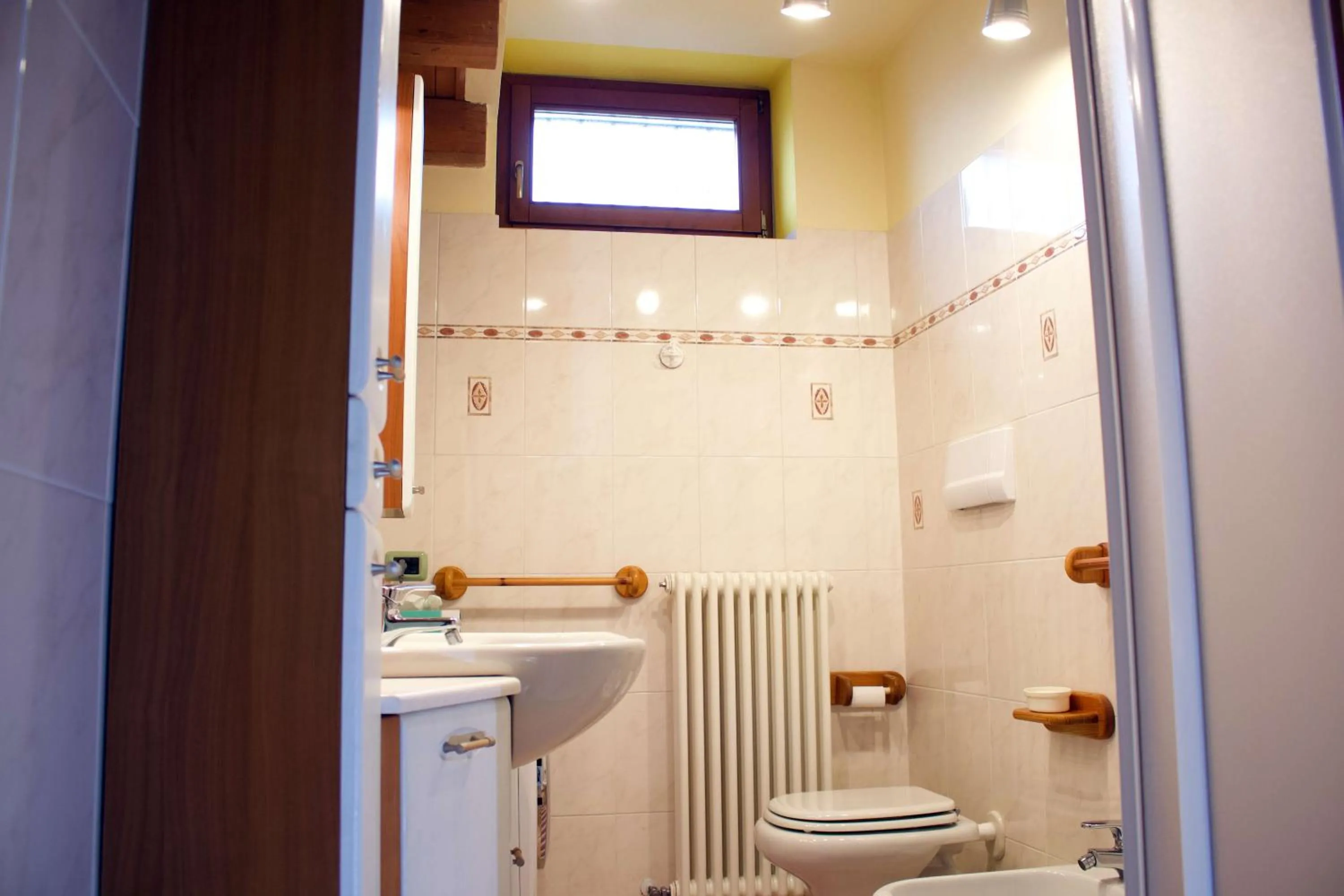 Bathroom in La Casa Sul Sasso In town serviced accommodations