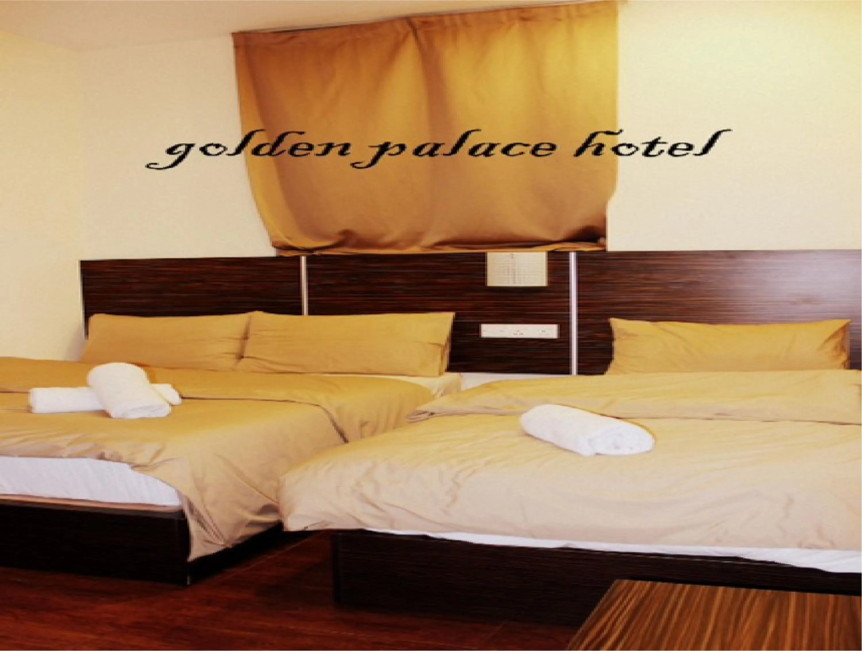 Property building, Bed in GOLDEN PALACE