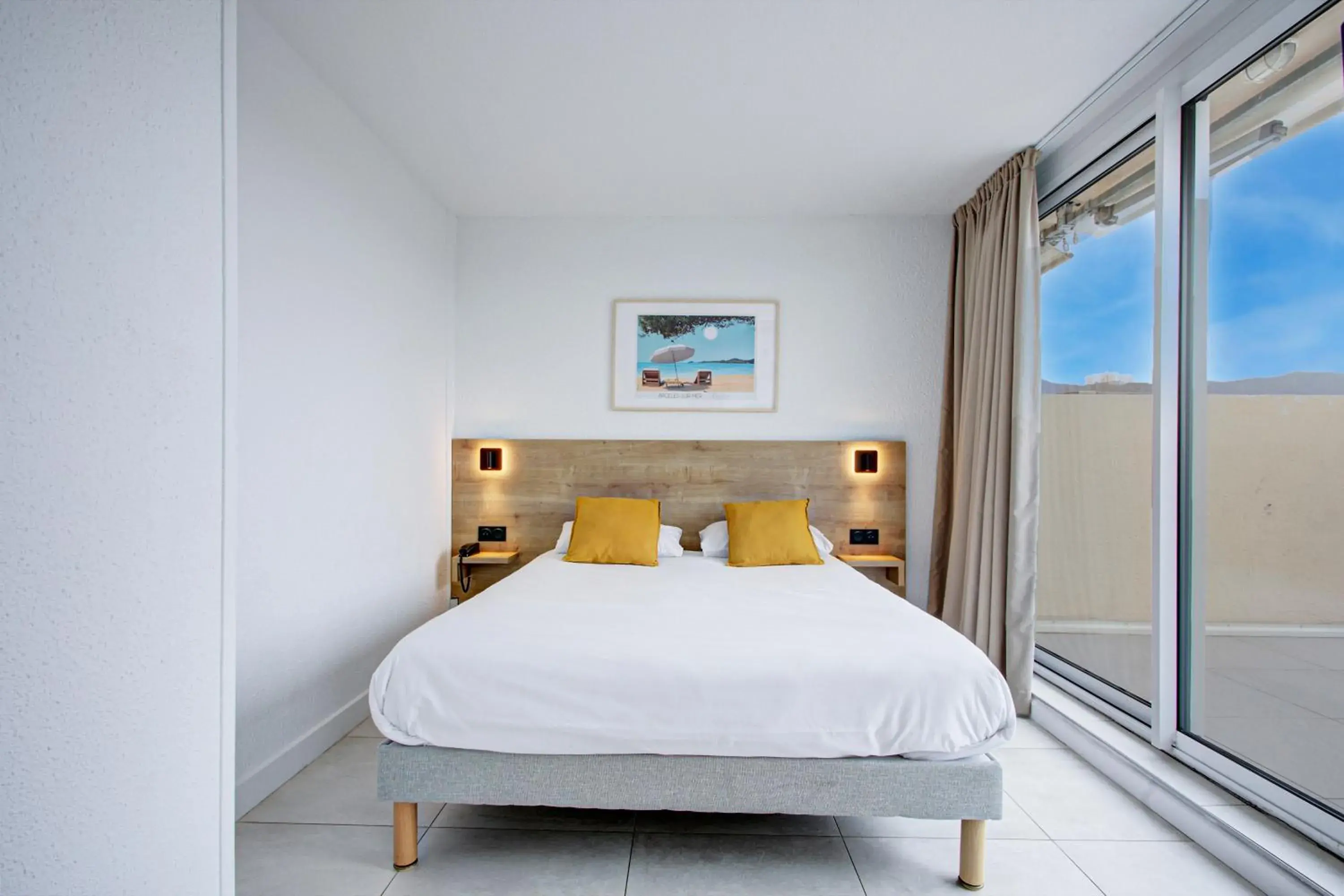 Bed in Hotel Centre Plage Bed in Hotel Centre Plage