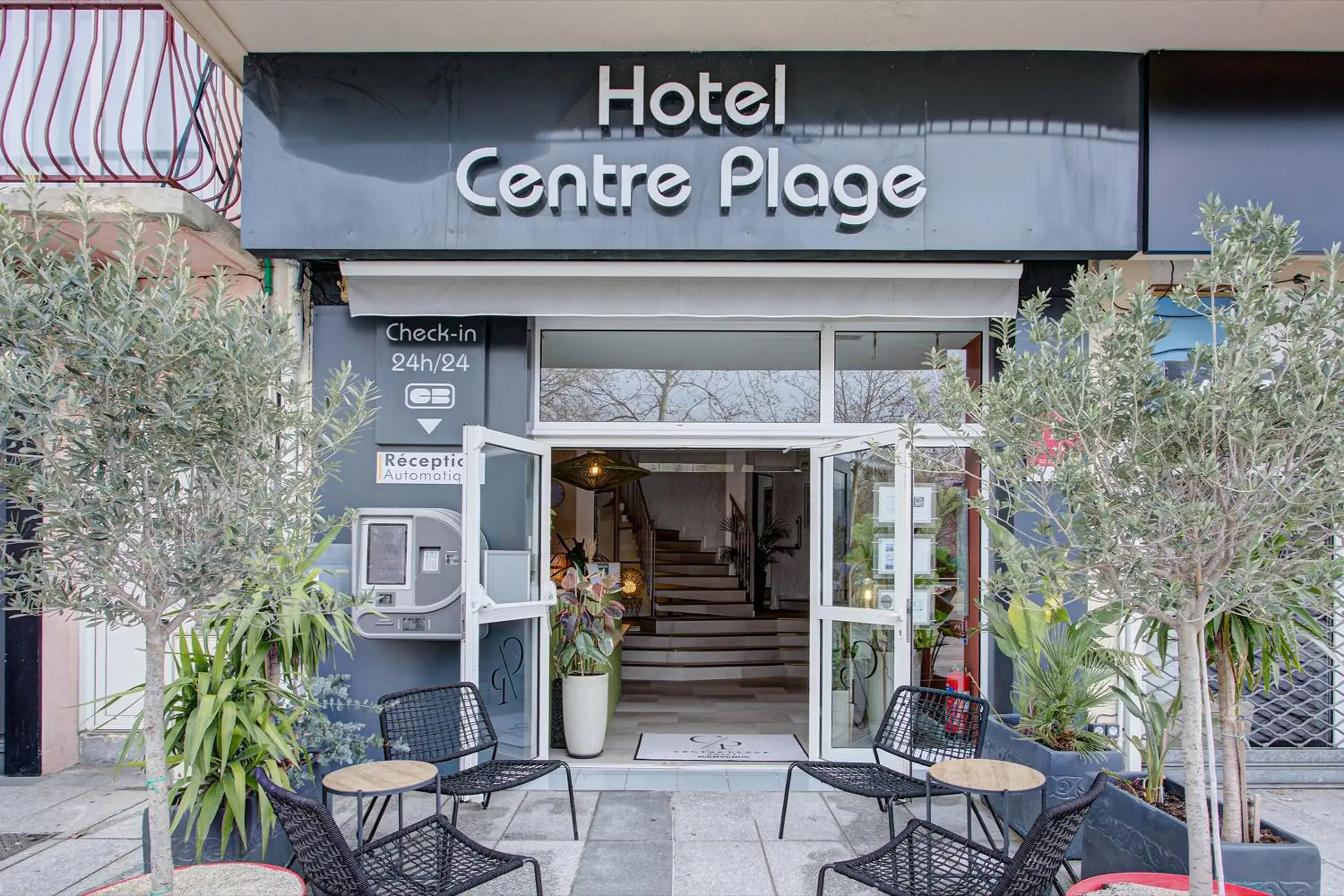 Property building in Hotel Centre Plage Property building in Hotel Centre Plage