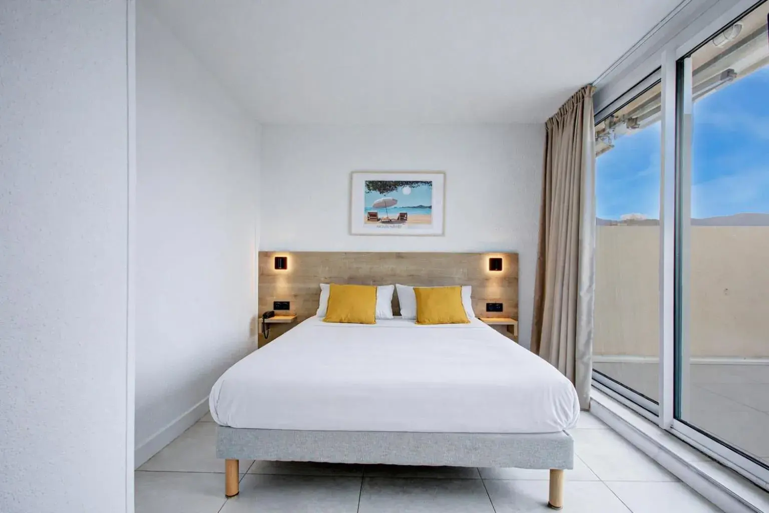 Bed in Hotel Centre Plage Bed in Hotel Centre Plage