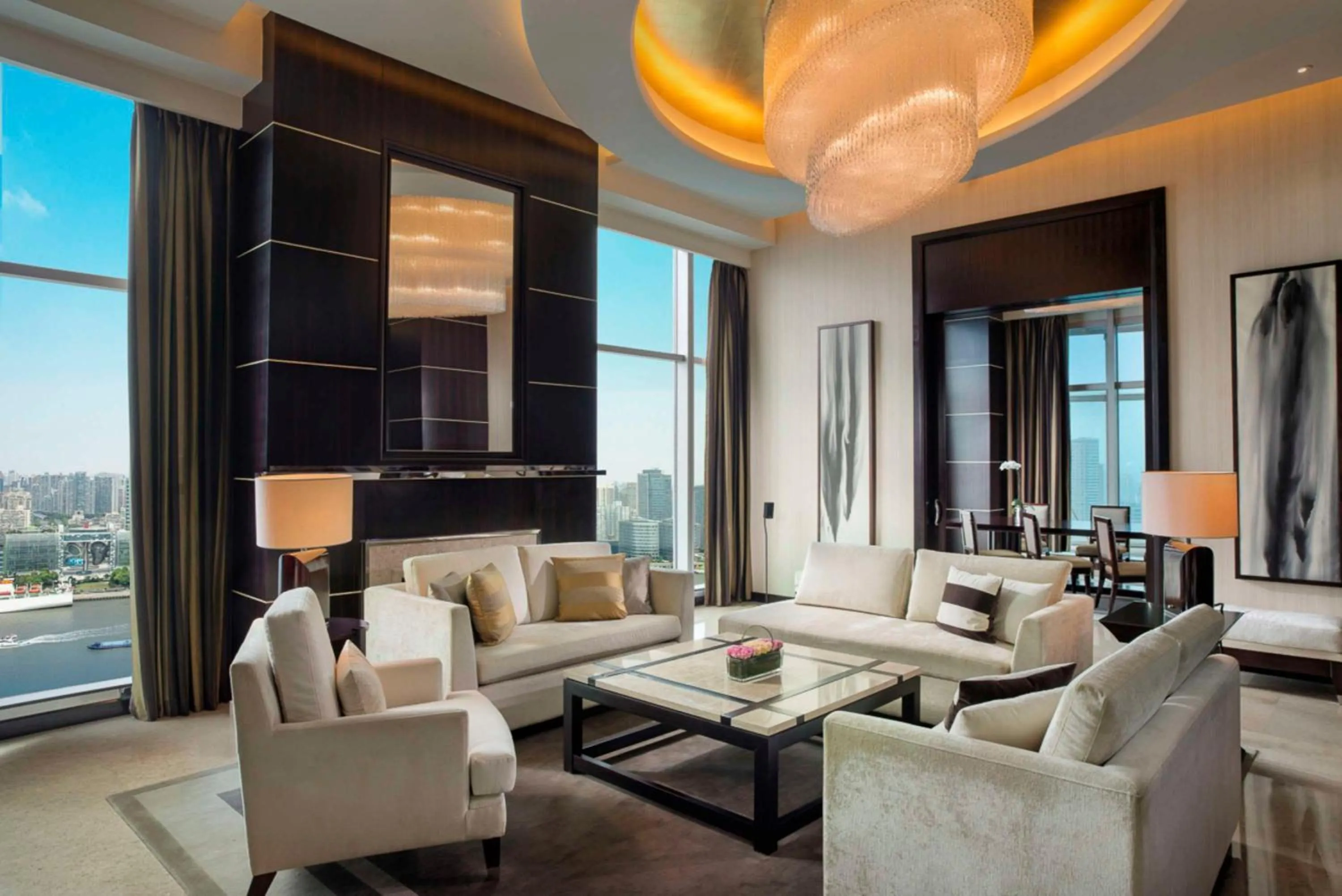 Photo of the whole room, Seating Area in Grand Kempinski Hotel Shanghai