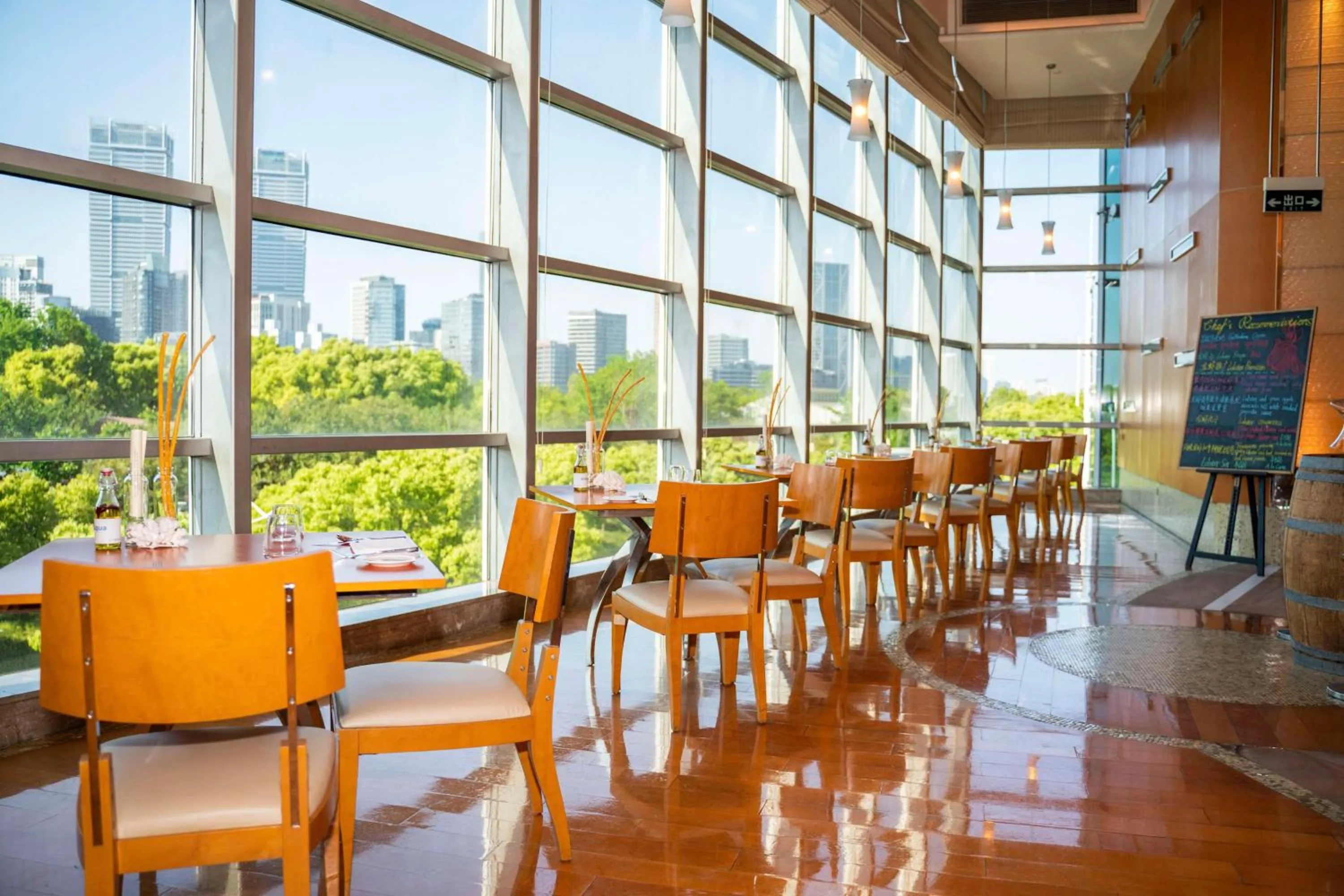 Restaurant/Places to Eat in Grand Kempinski Hotel Shanghai