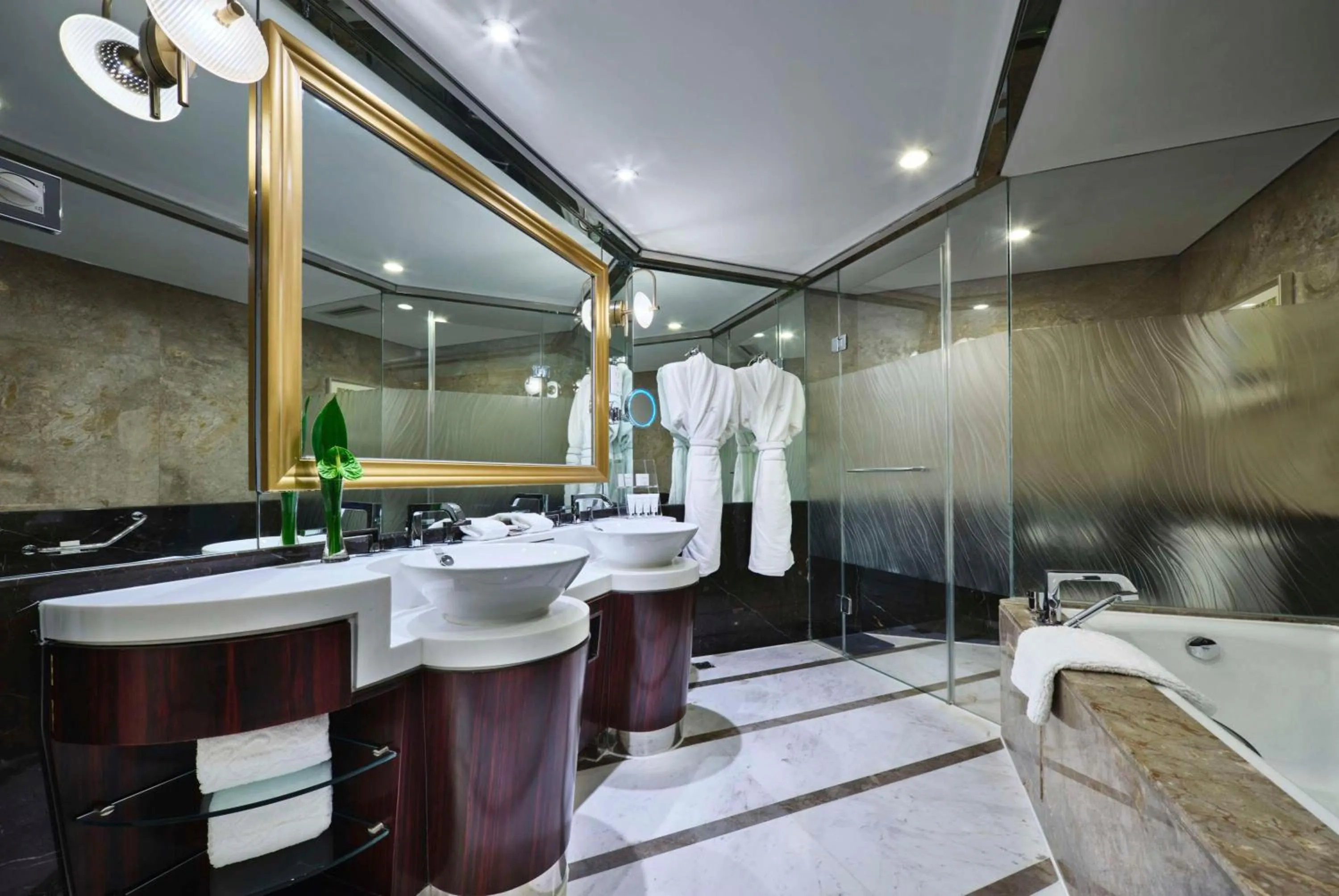 Bathroom in Grand Kempinski Hotel Shanghai