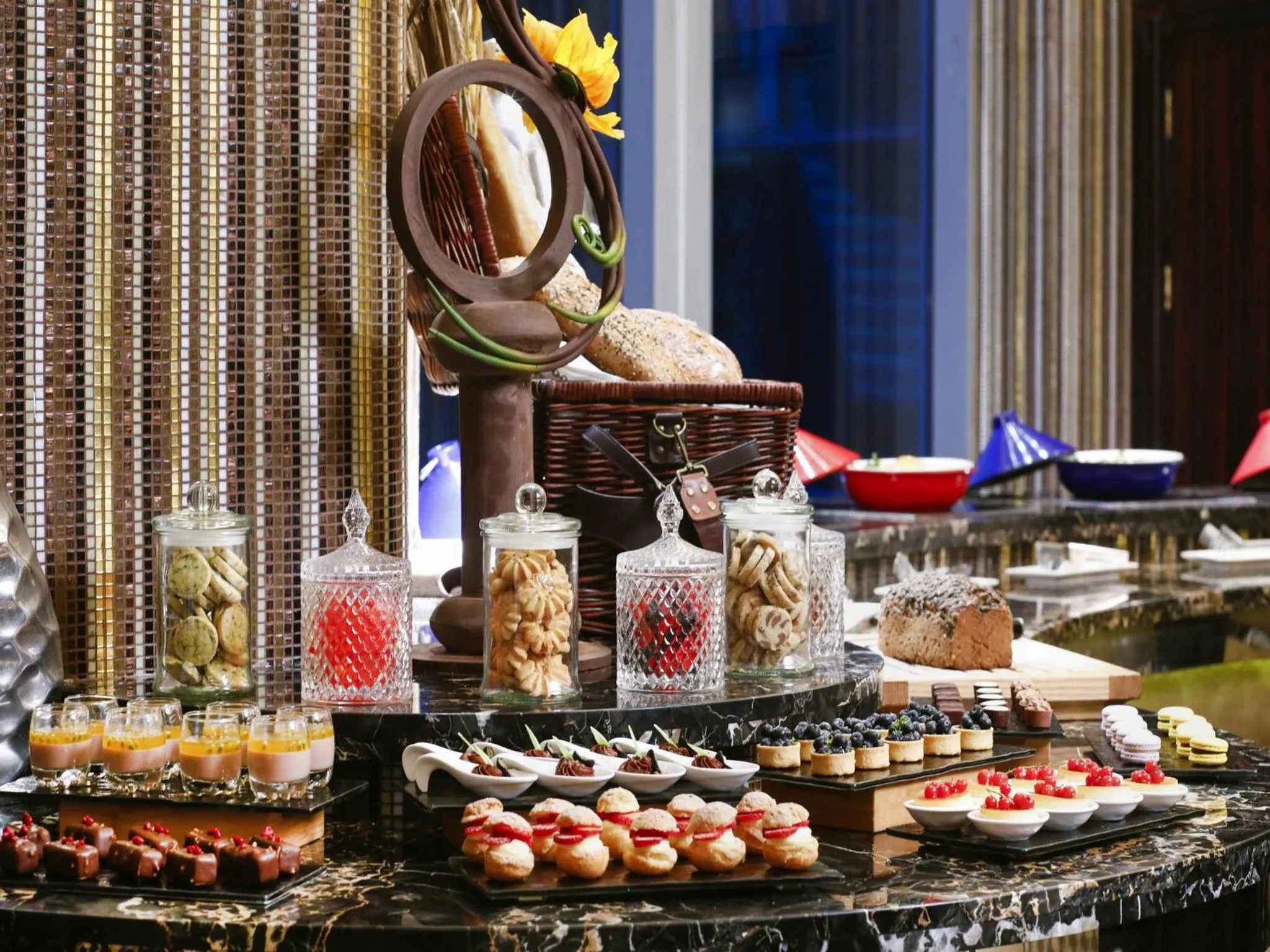 Food and drinks in Grand Kempinski Hotel Shanghai