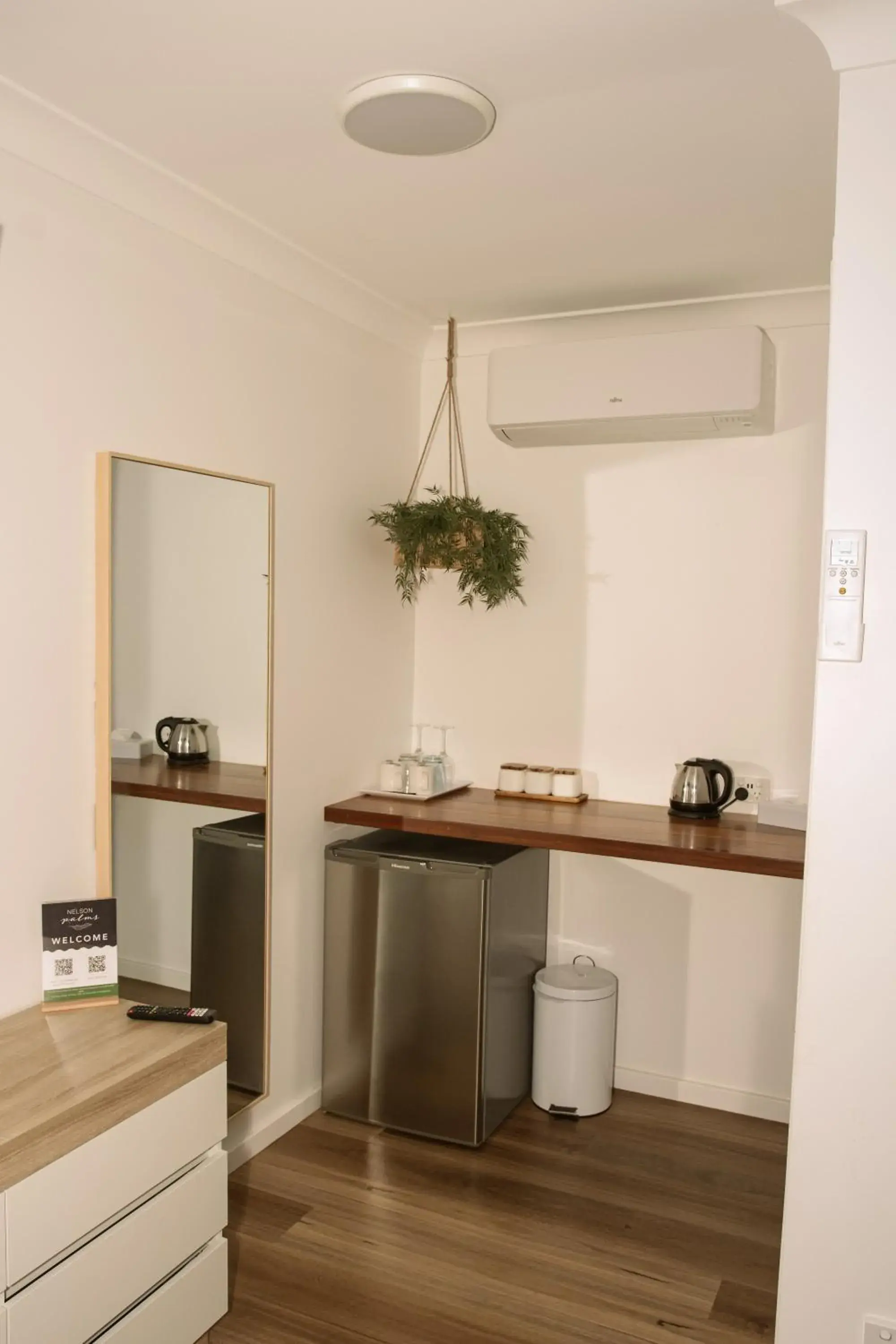 Deluxe Double Room in Nelson Palms Deluxe Double Room in Nelson Palms