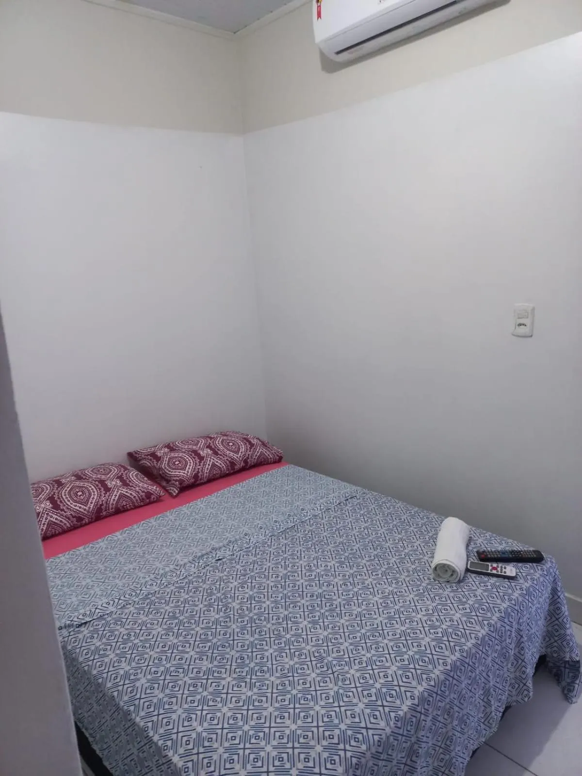 Bed in HOTEL LATINOS 2