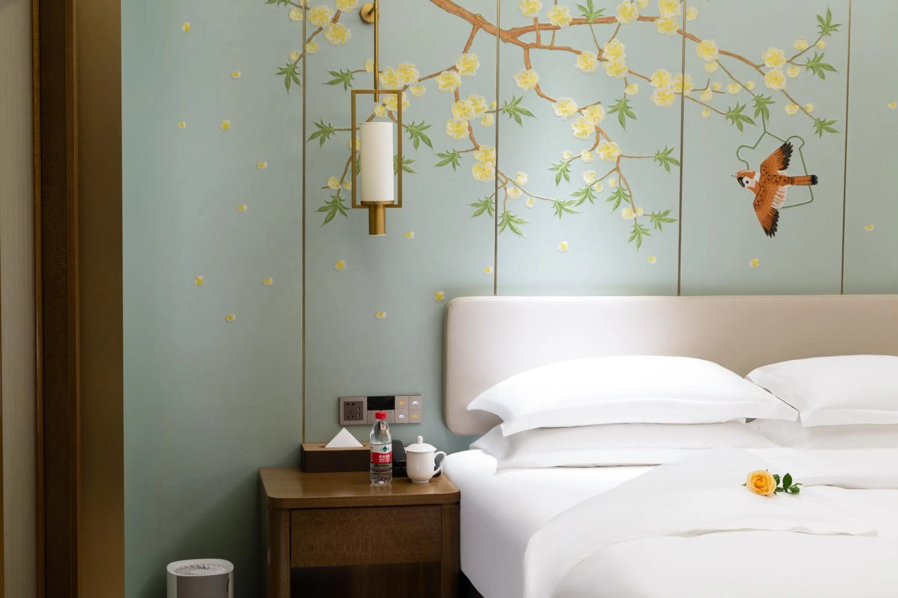 Bed in Luzhou Jianguo Hotel