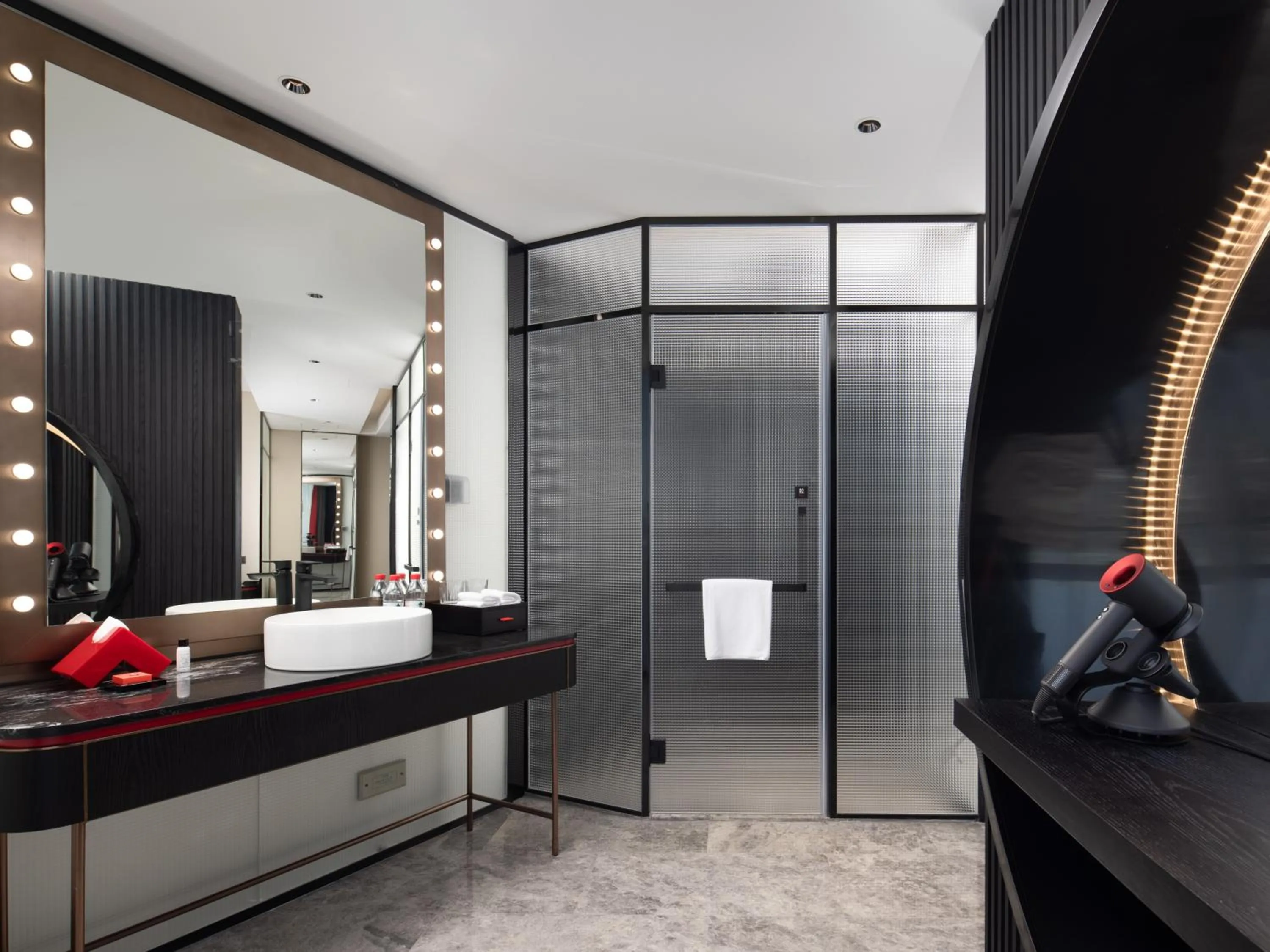 Bathroom in Radisson RED Hotel Zhuhai Gongbei Port