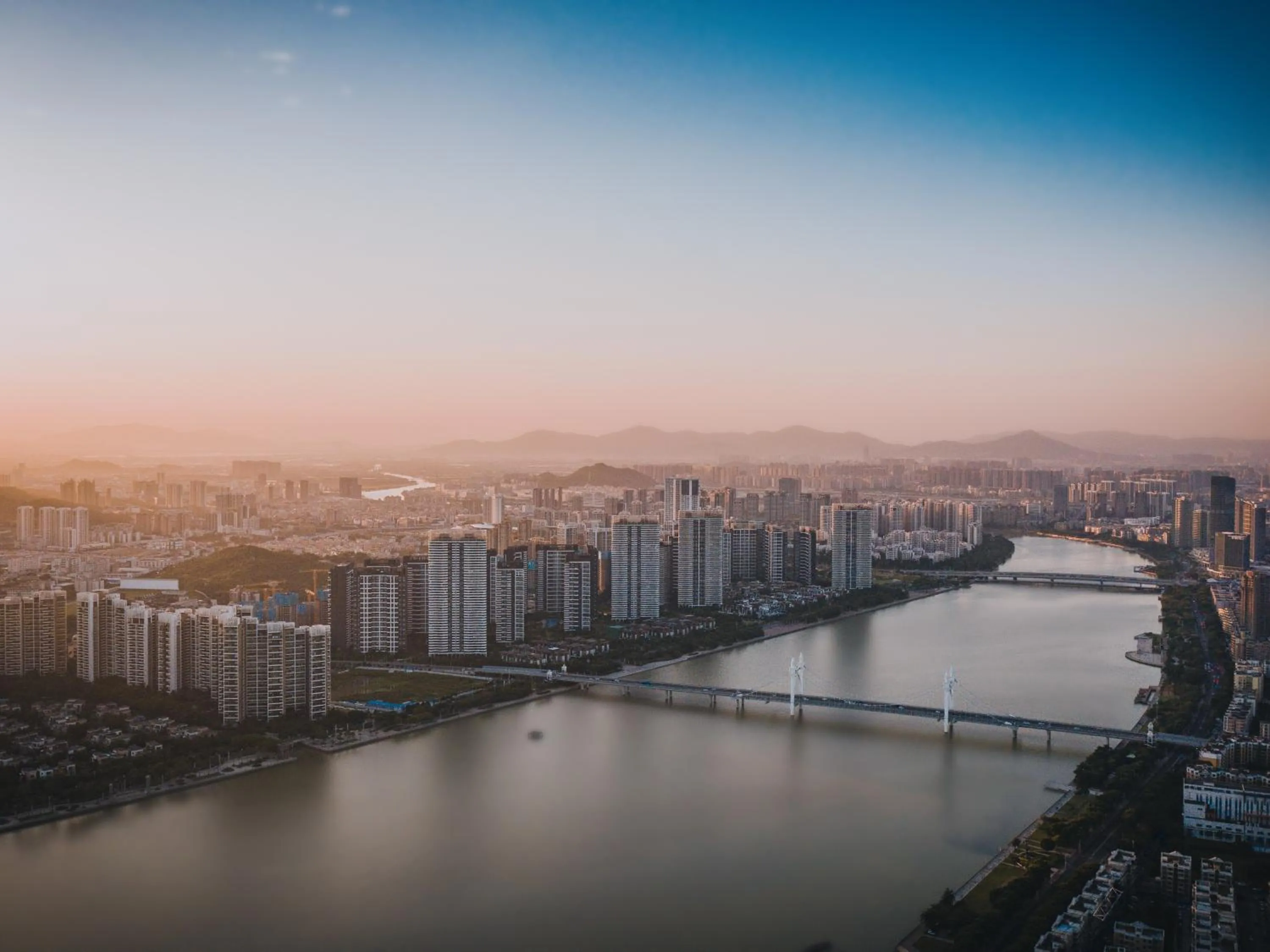 Neighbourhood in Radisson RED Hotel Zhuhai Gongbei Port