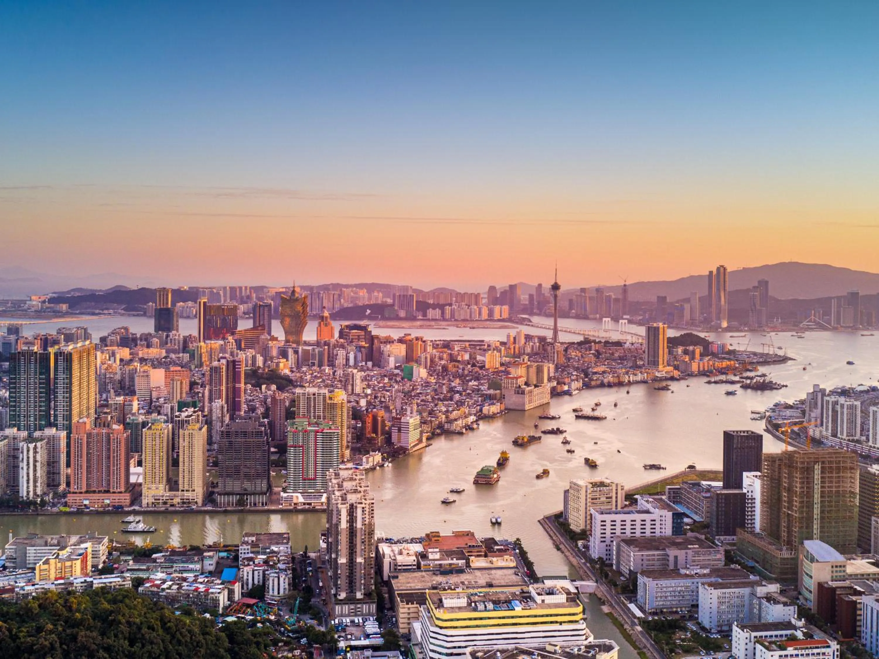 City view in Radisson RED Hotel Zhuhai Gongbei Port