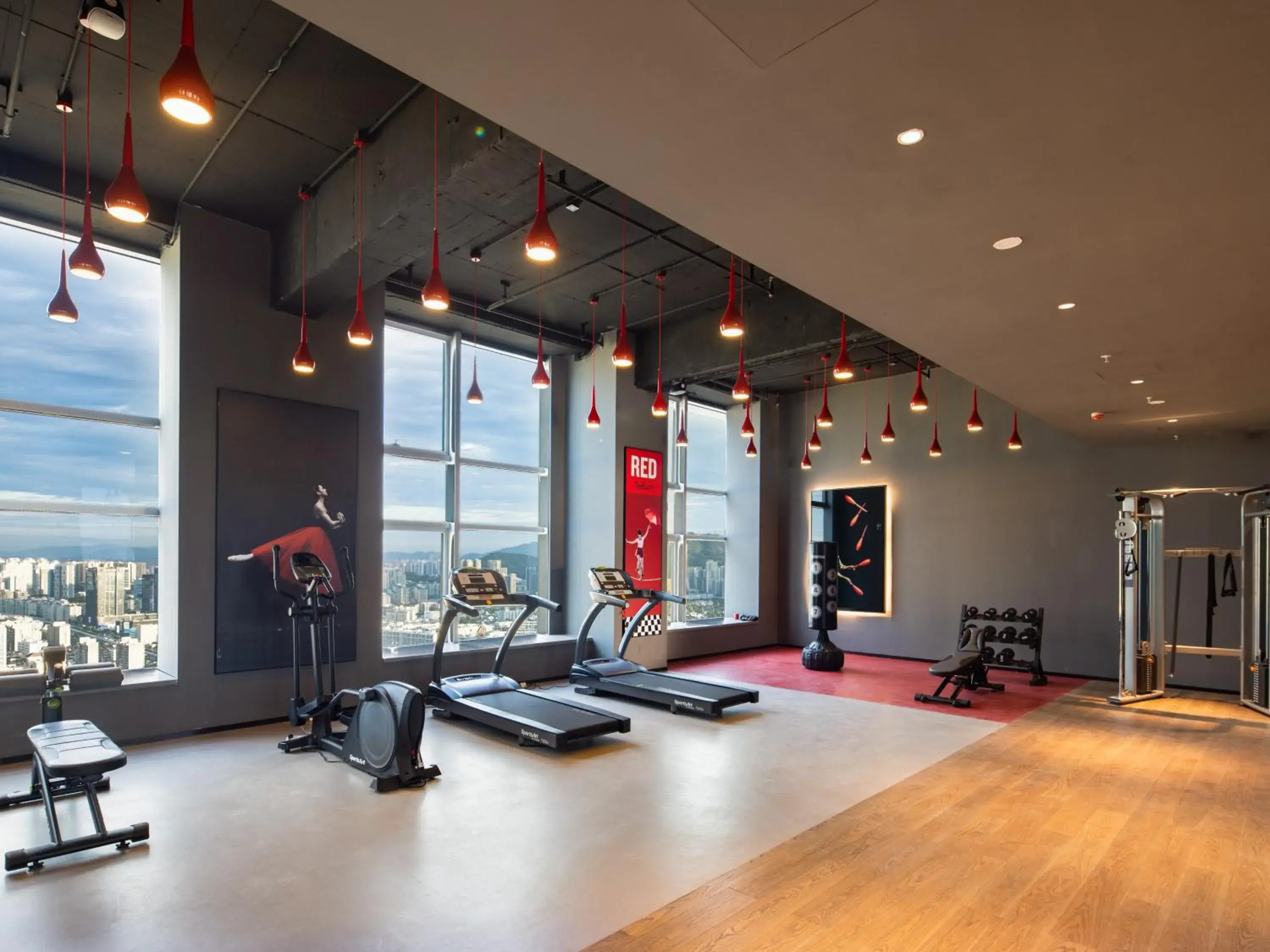 Fitness centre/facilities in Radisson RED Hotel Zhuhai Gongbei Port Fitness centre/facilities in Radisson RED Hotel Zhuhai Gongbei Port