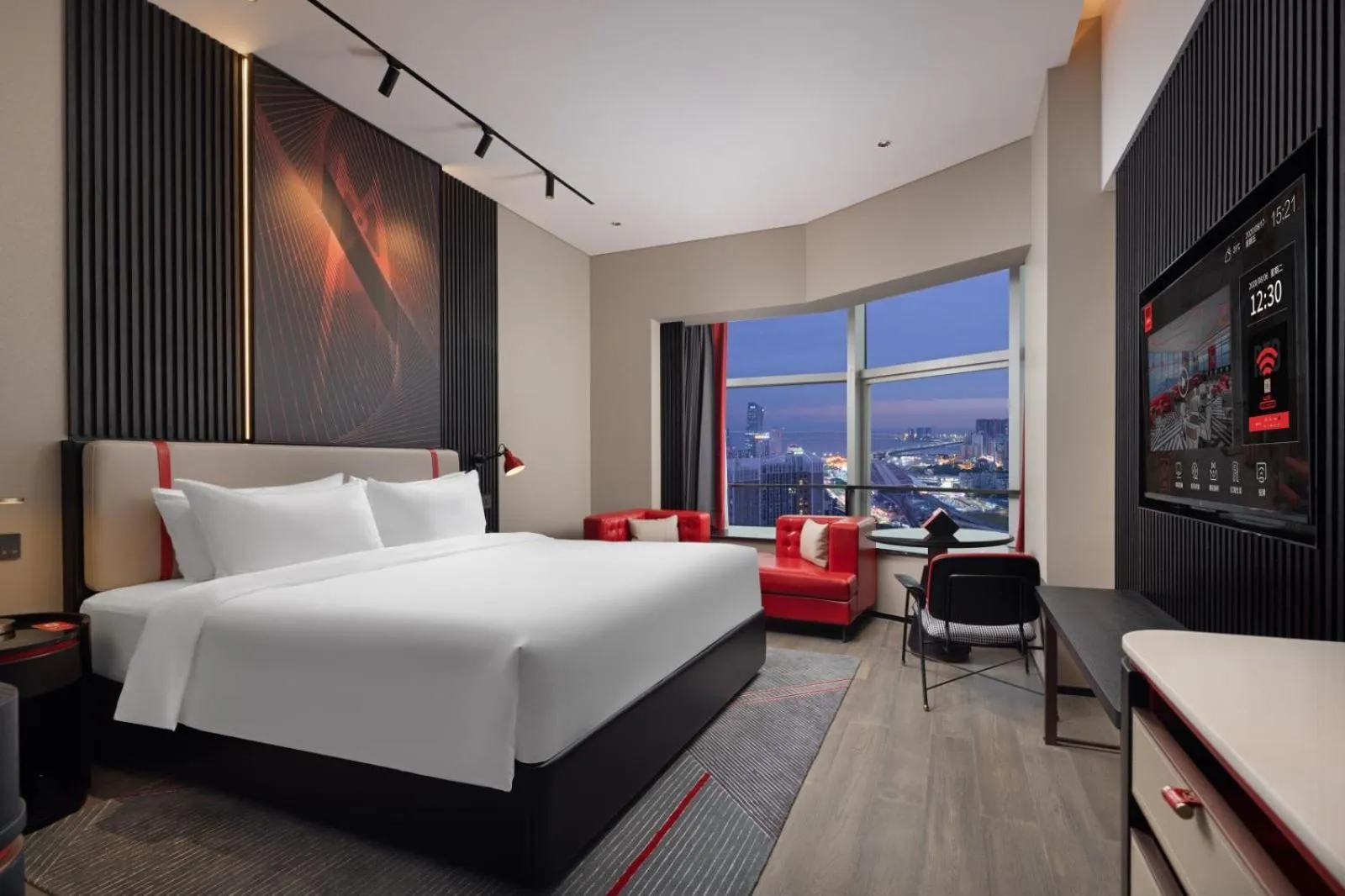 Bed in Radisson RED Hotel Zhuhai Gongbei Port