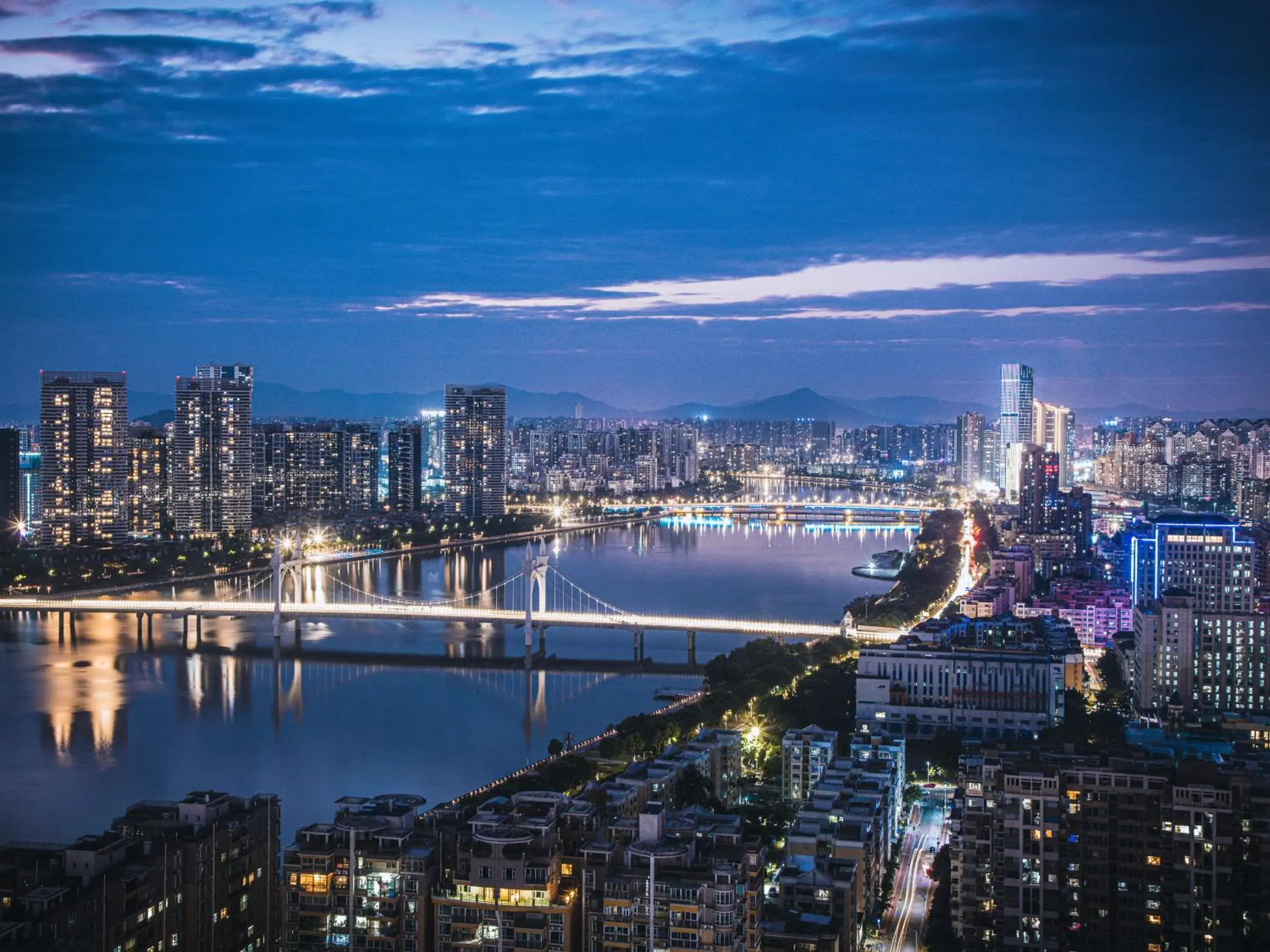 River view in Radisson RED Hotel Zhuhai Gongbei Port River view in Radisson RED Hotel Zhuhai Gongbei Port