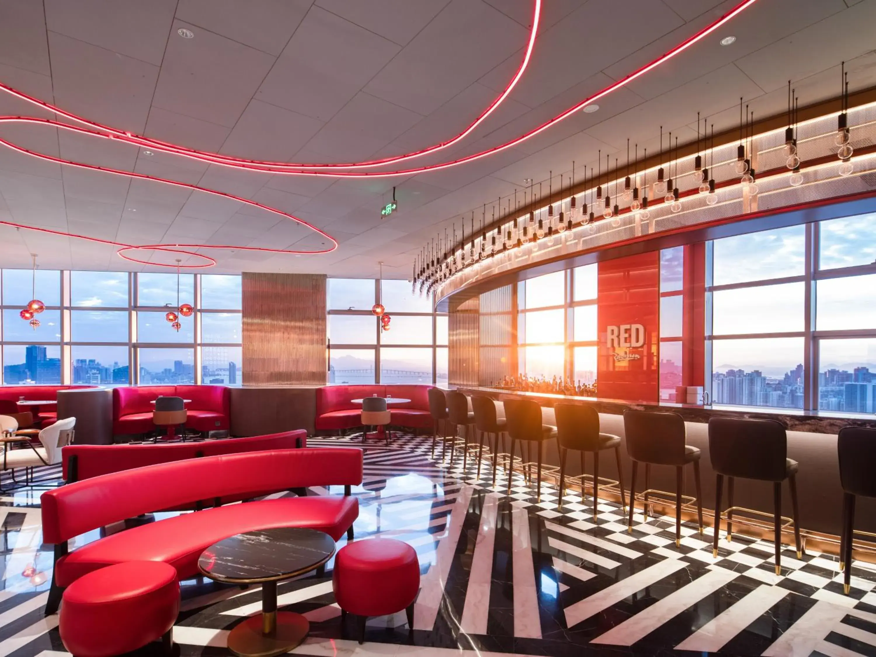 Restaurant/places to eat in Radisson RED Hotel Zhuhai Gongbei Port Restaurant/places to eat in Radisson RED Hotel Zhuhai Gongbei Port