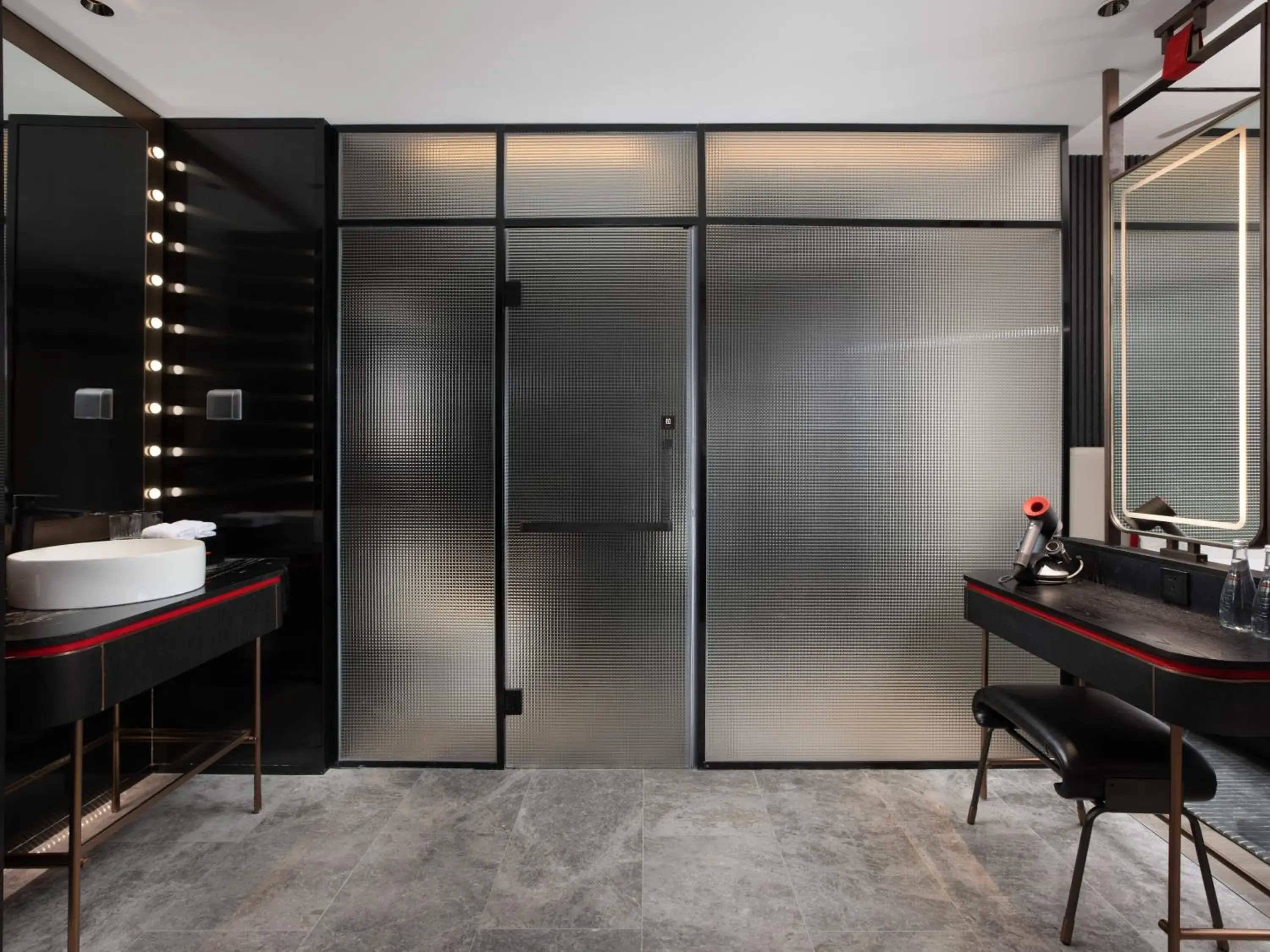 Bathroom in Radisson RED Hotel Zhuhai Gongbei Port Bathroom in Radisson RED Hotel Zhuhai Gongbei Port