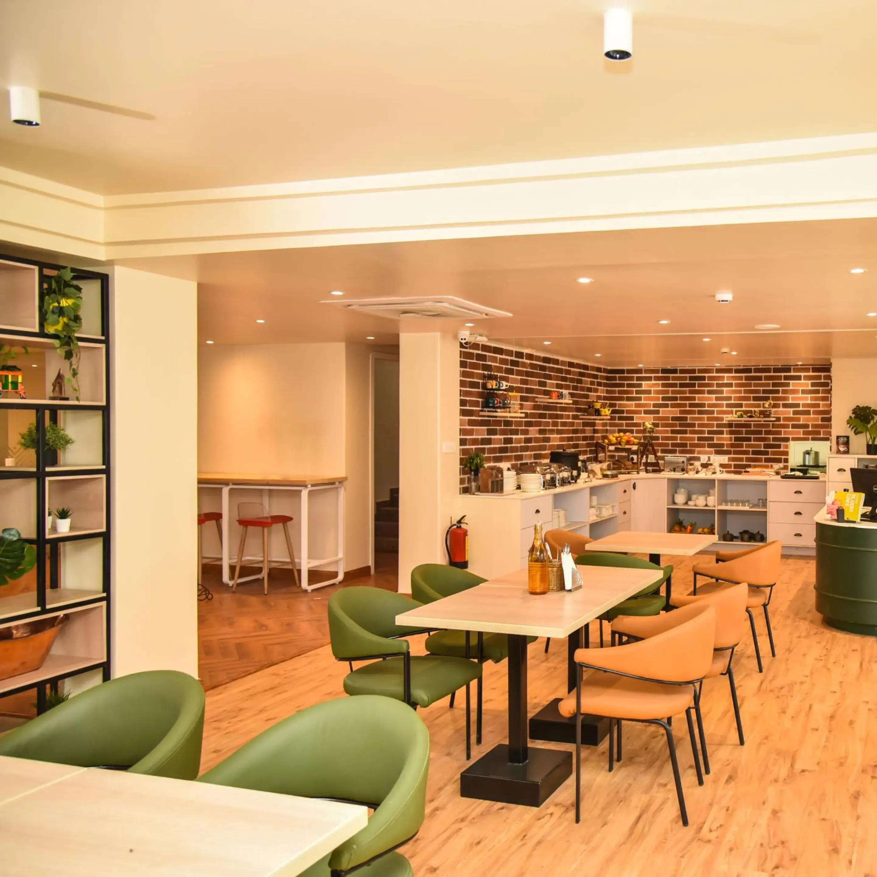 Restaurant/places to eat in Bloom - Golf Course Road Restaurant/places to eat in Bloom - Golf Course Road