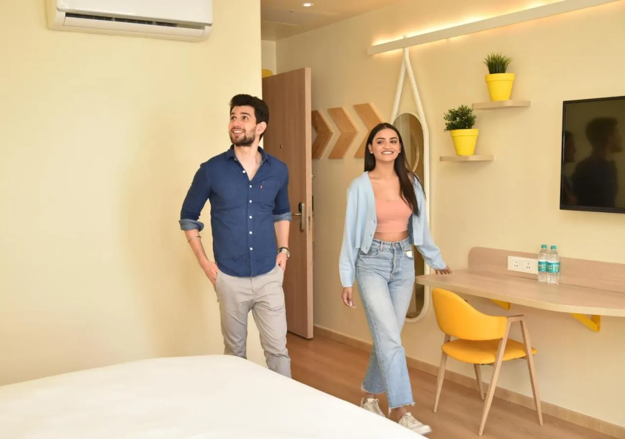 Bedroom in Bloom - Golf Course Road