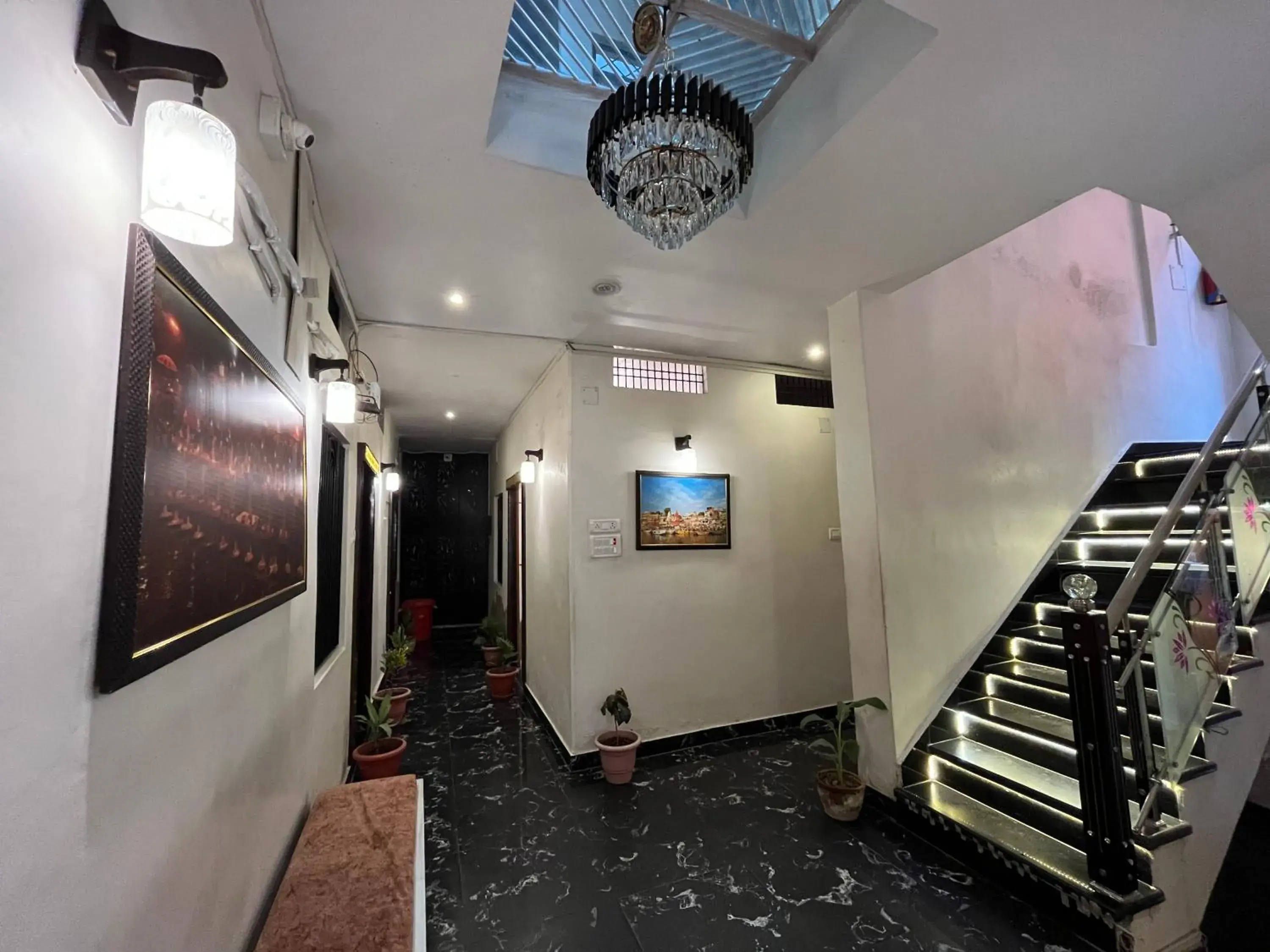 Lobby or reception in Hotel Shannti Inn Lobby or reception in Hotel Shannti Inn