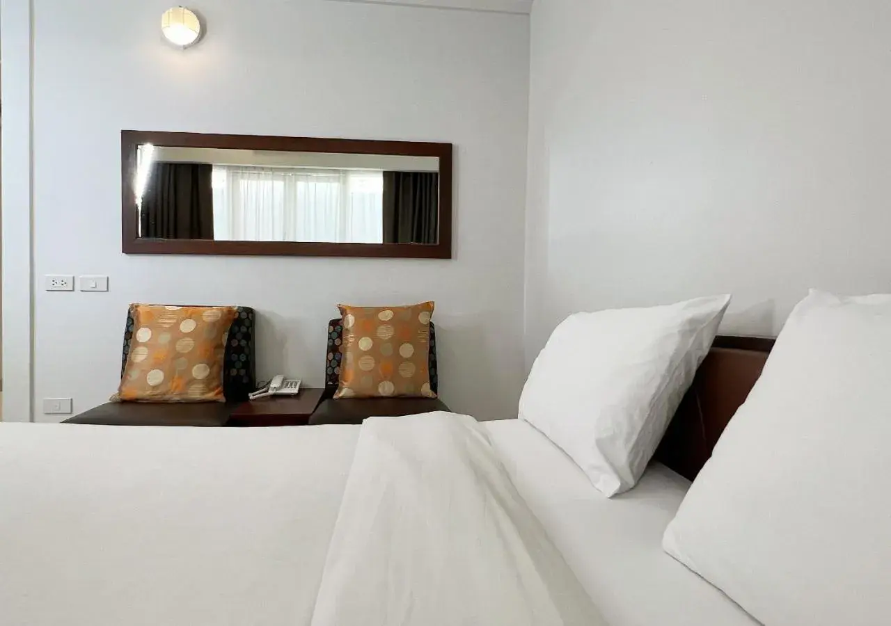 Bed in Niagara Hotel Bed in Niagara Hotel