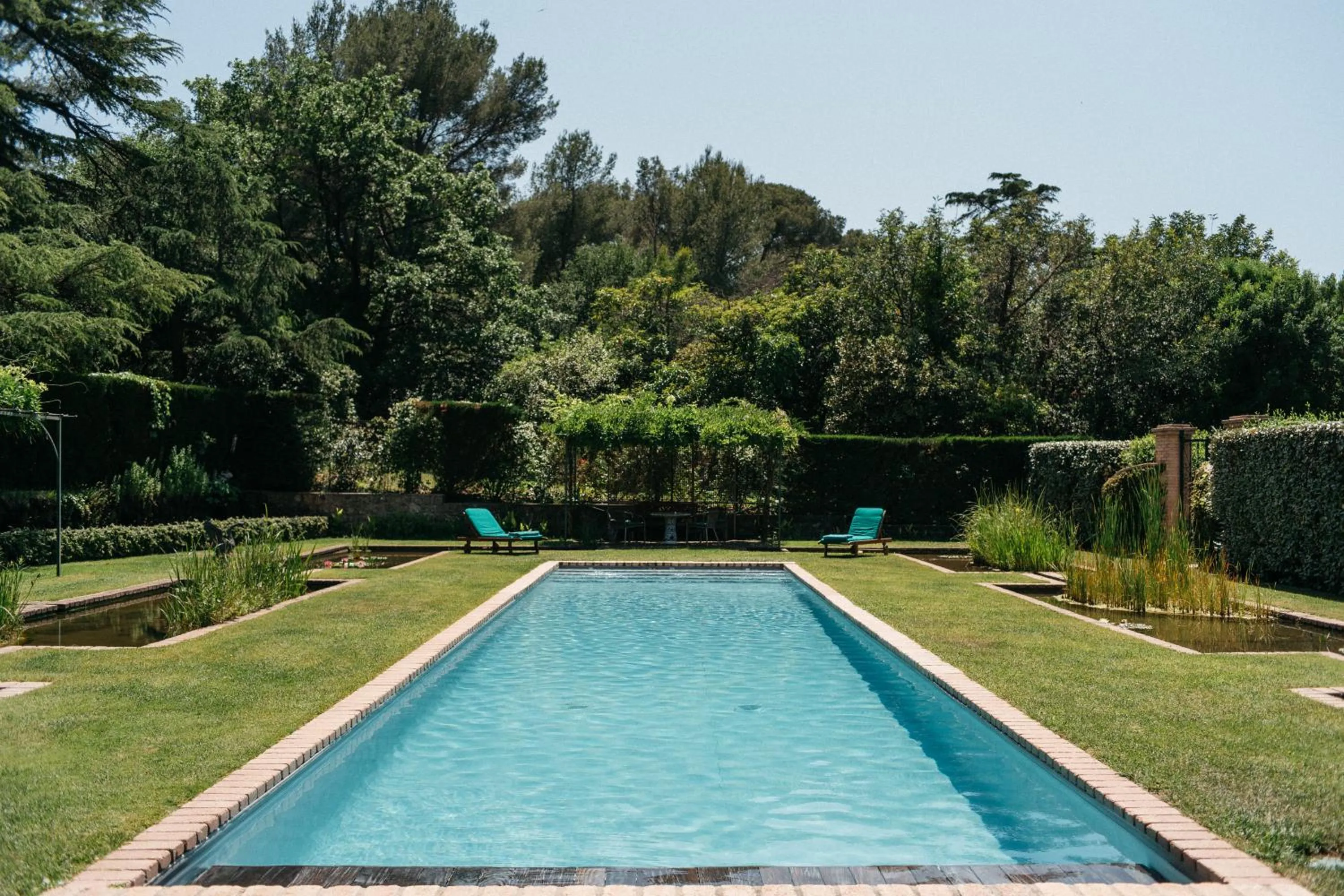 Swimming pool in Exclusive waterfront villa in Domaine Rocabella - French Riviera