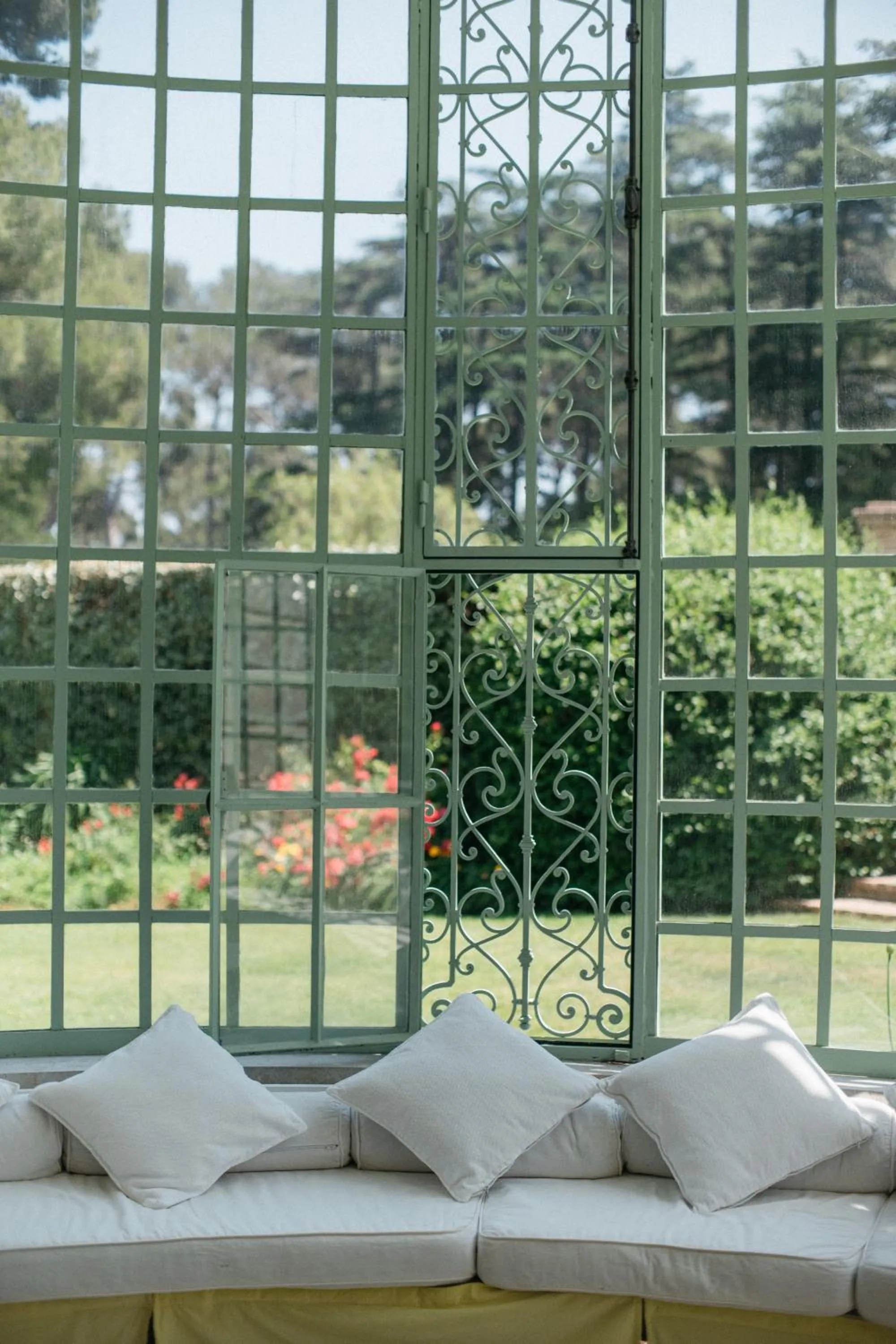 Seating area in Exclusive waterfront villa in Domaine Rocabella - French Riviera