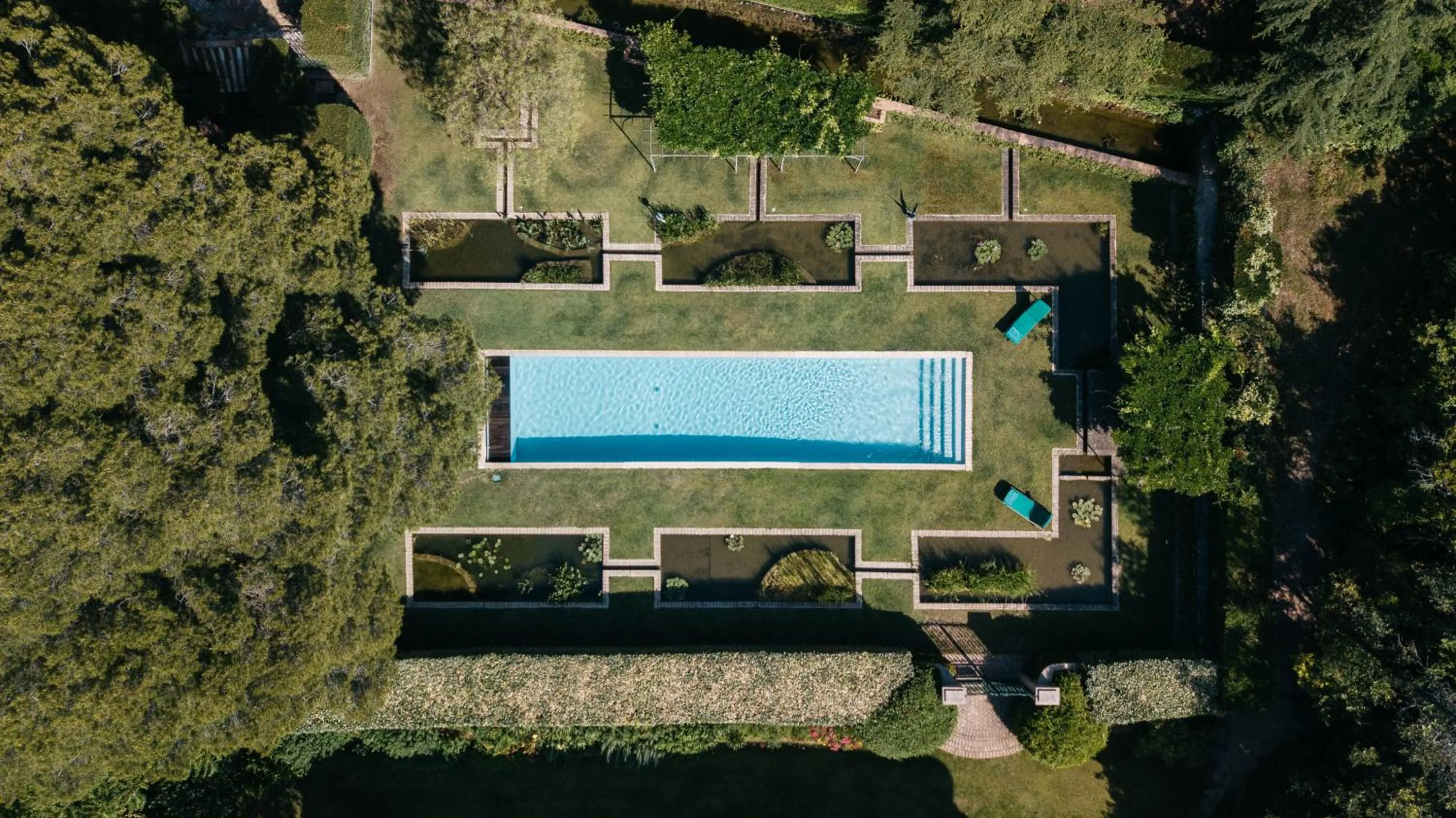 Swimming pool in Exclusive waterfront villa in Domaine Rocabella - French Riviera