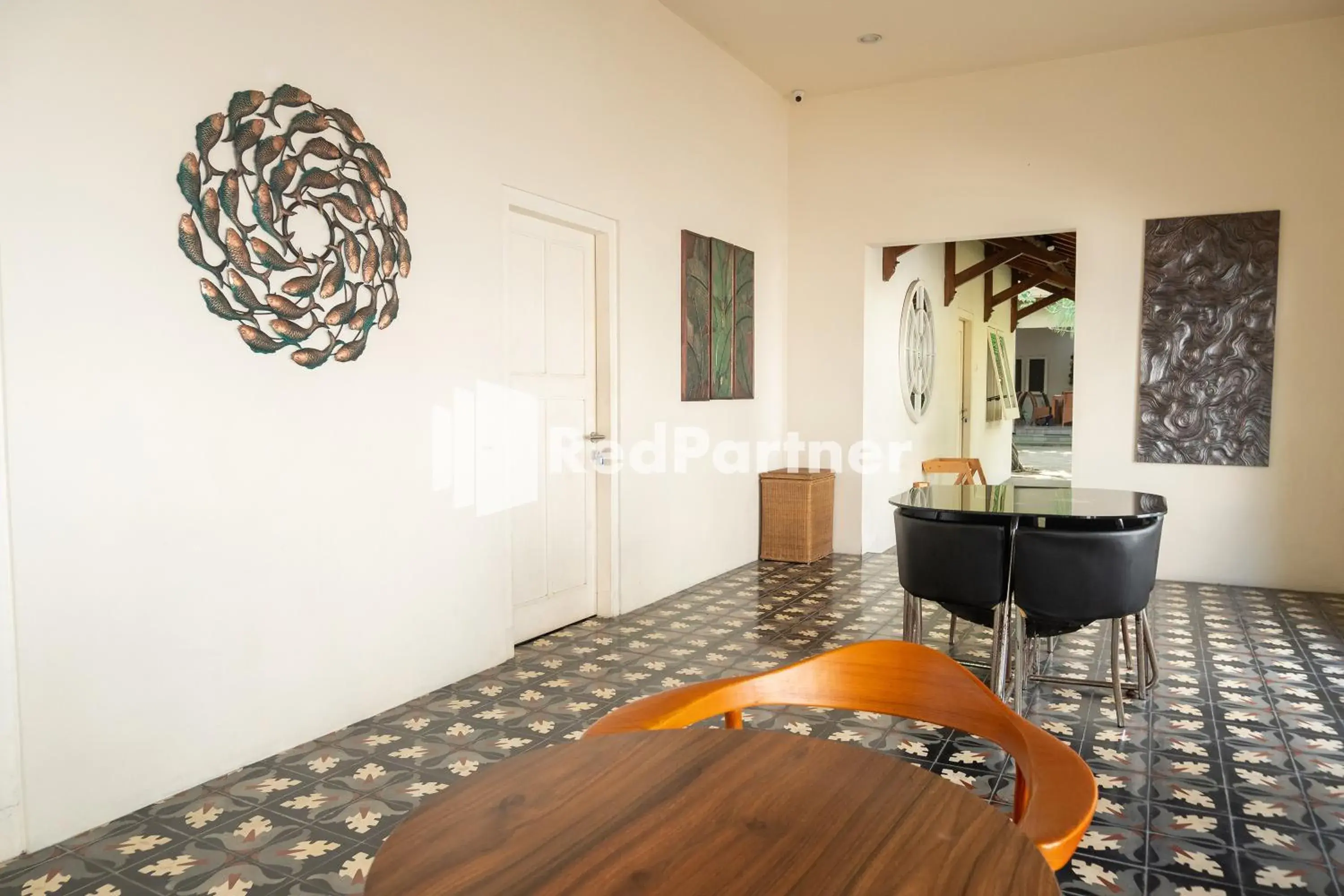 Living room in Villa Dora Jogja near Malioboro Area Mitra RedDoorz Living room in Villa Dora Jogja near Malioboro Area Mitra RedDoorz