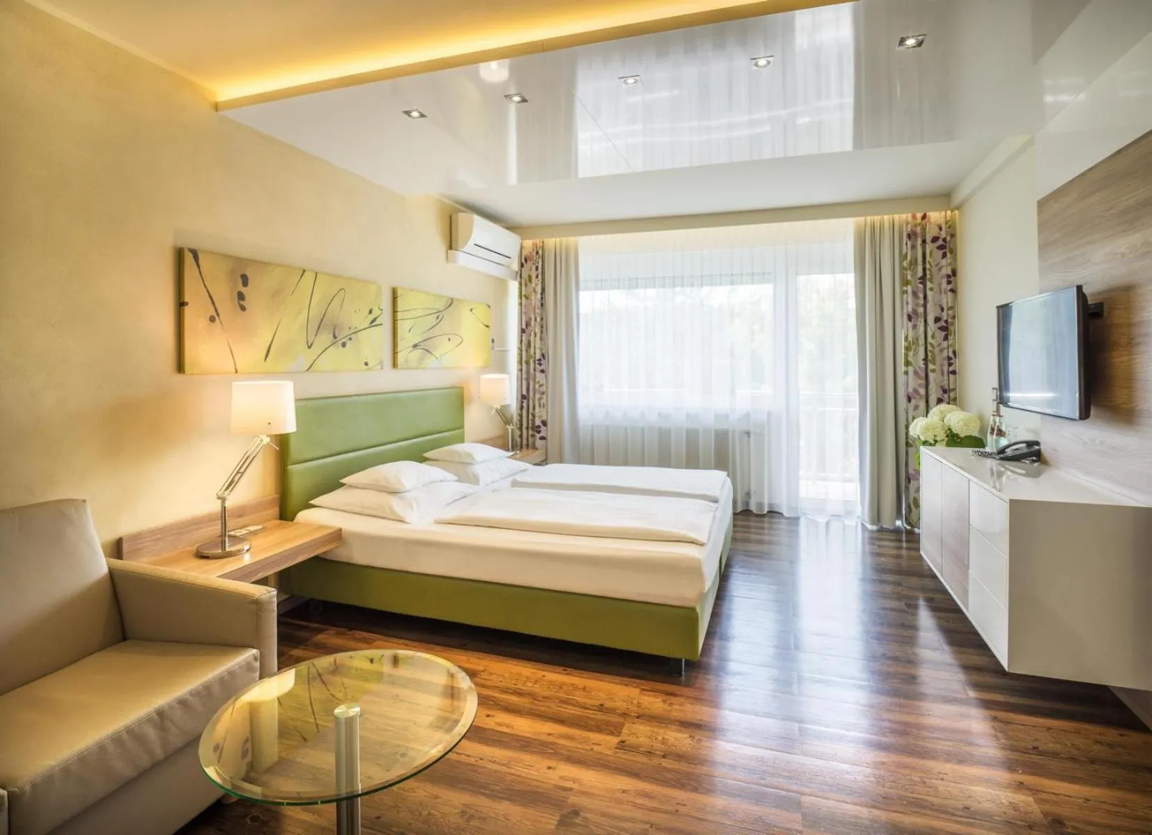 Photo of the whole room, Bed in Thermalhotel Leitner