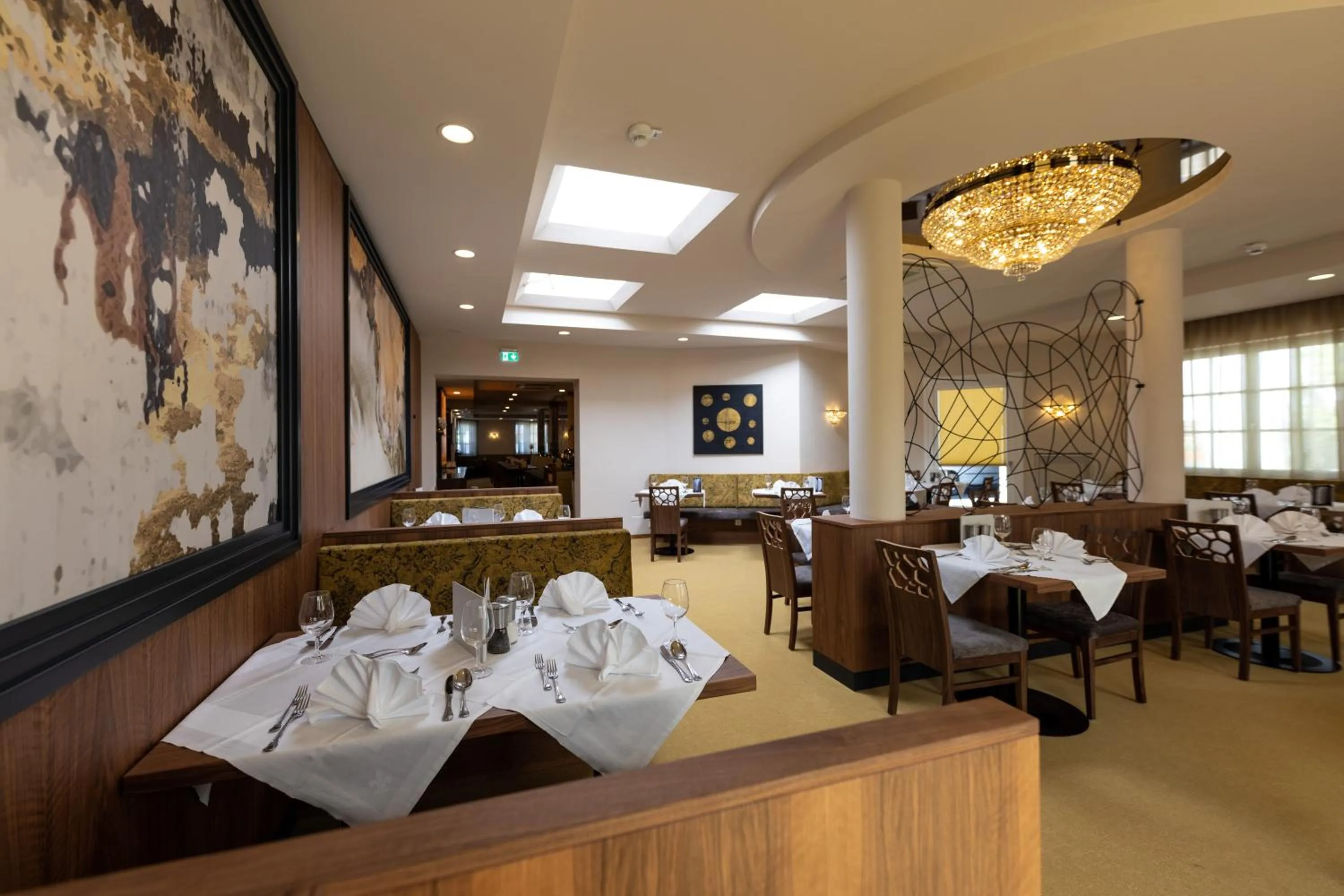 Restaurant/places to eat in Thermalhotel Leitner