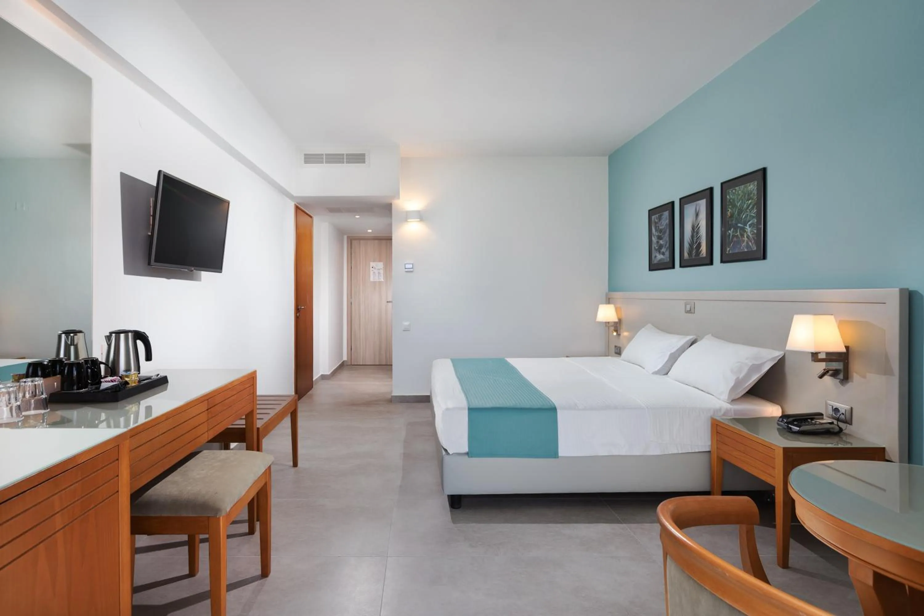 Bedroom, Bed in Aeolian Village Beach Resort