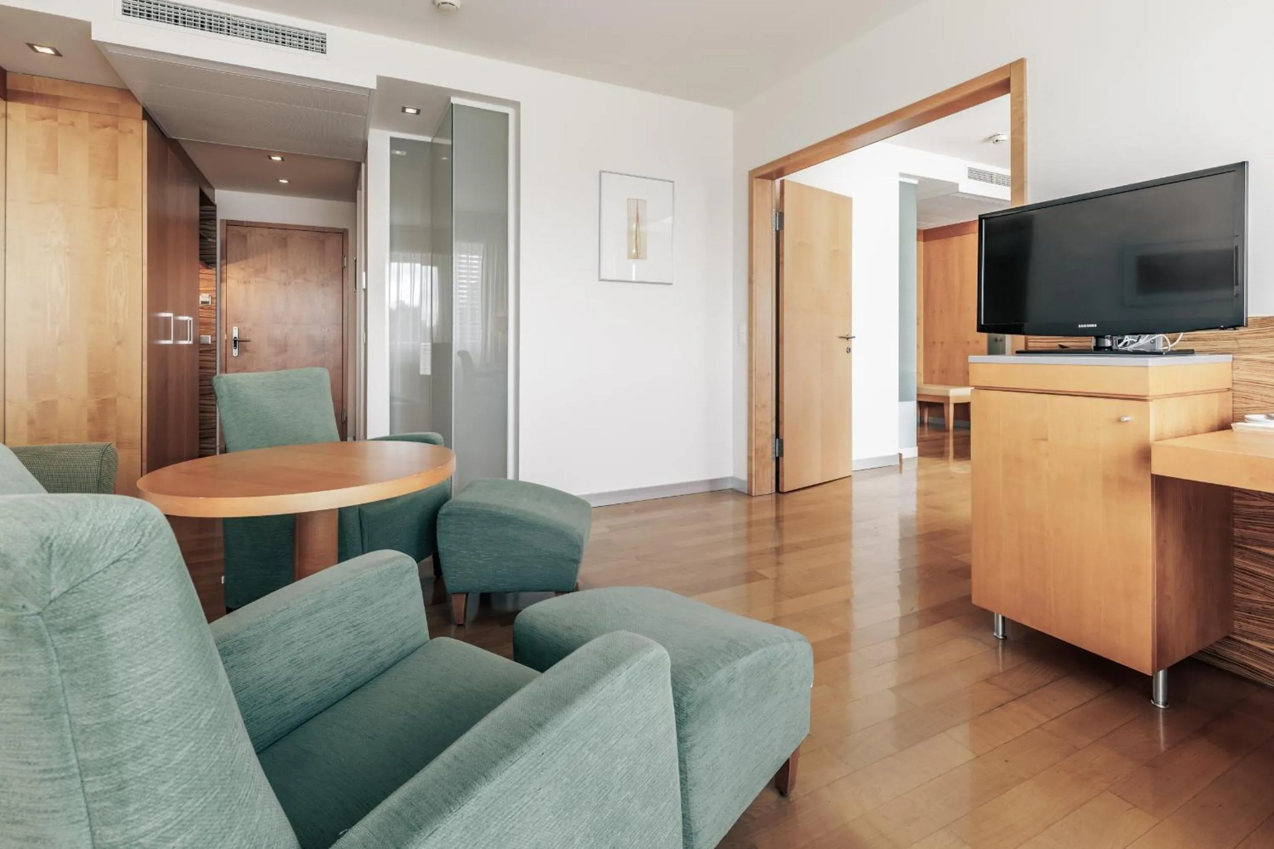 Seating area in Reduce Hotel Vital