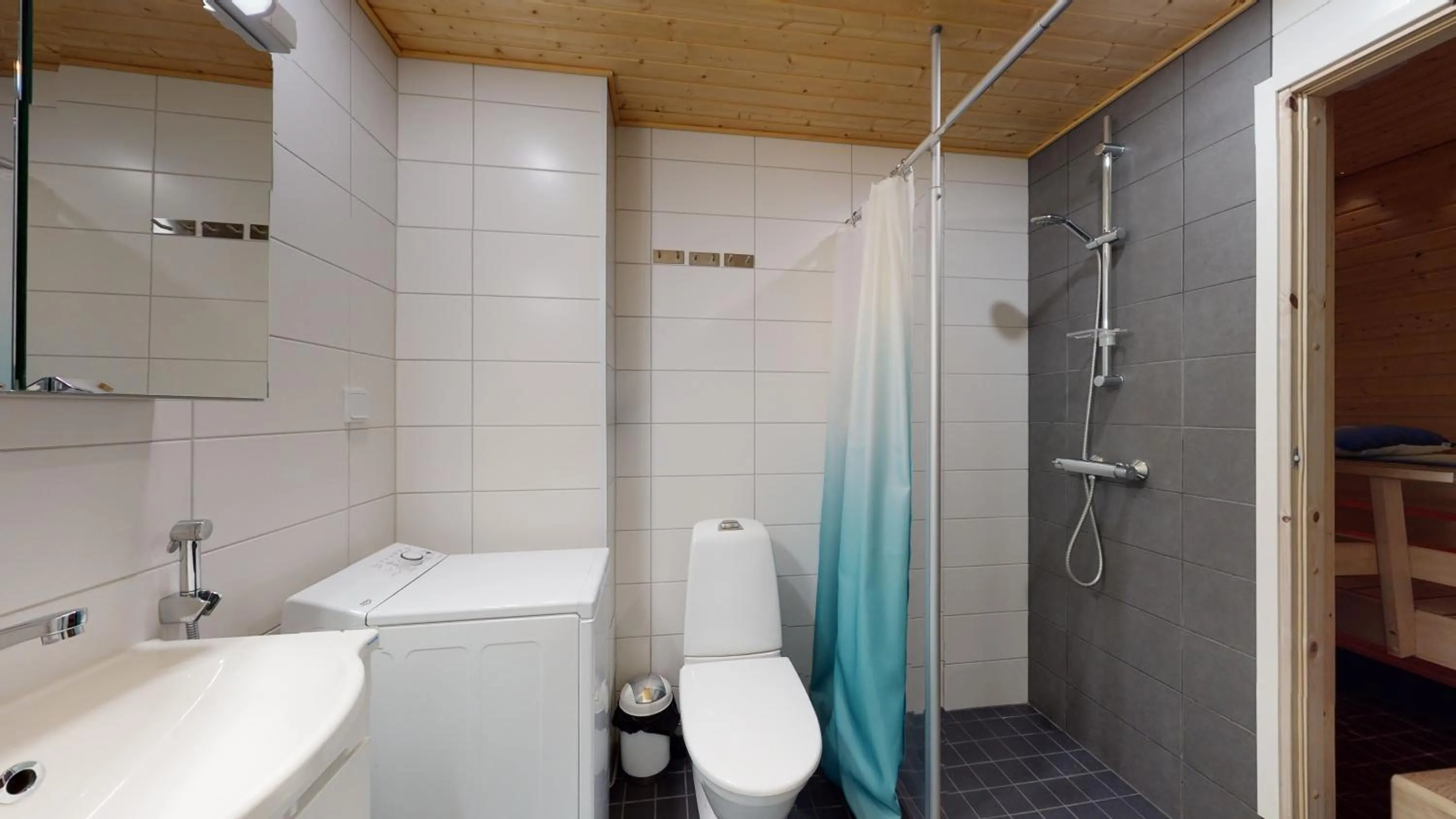 Shower in Starvillas A302