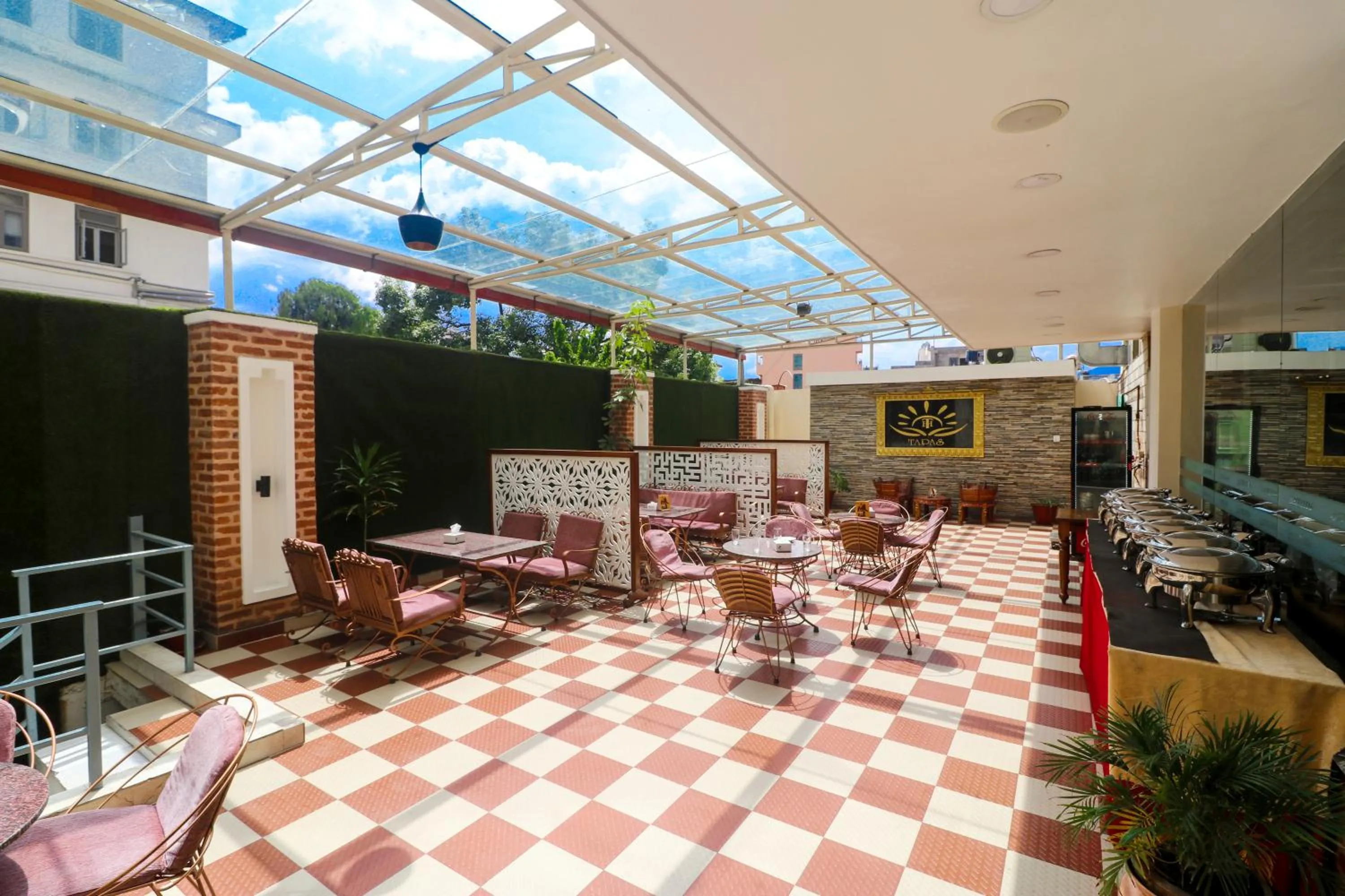 Restaurant/places to eat in Hotel Tapas