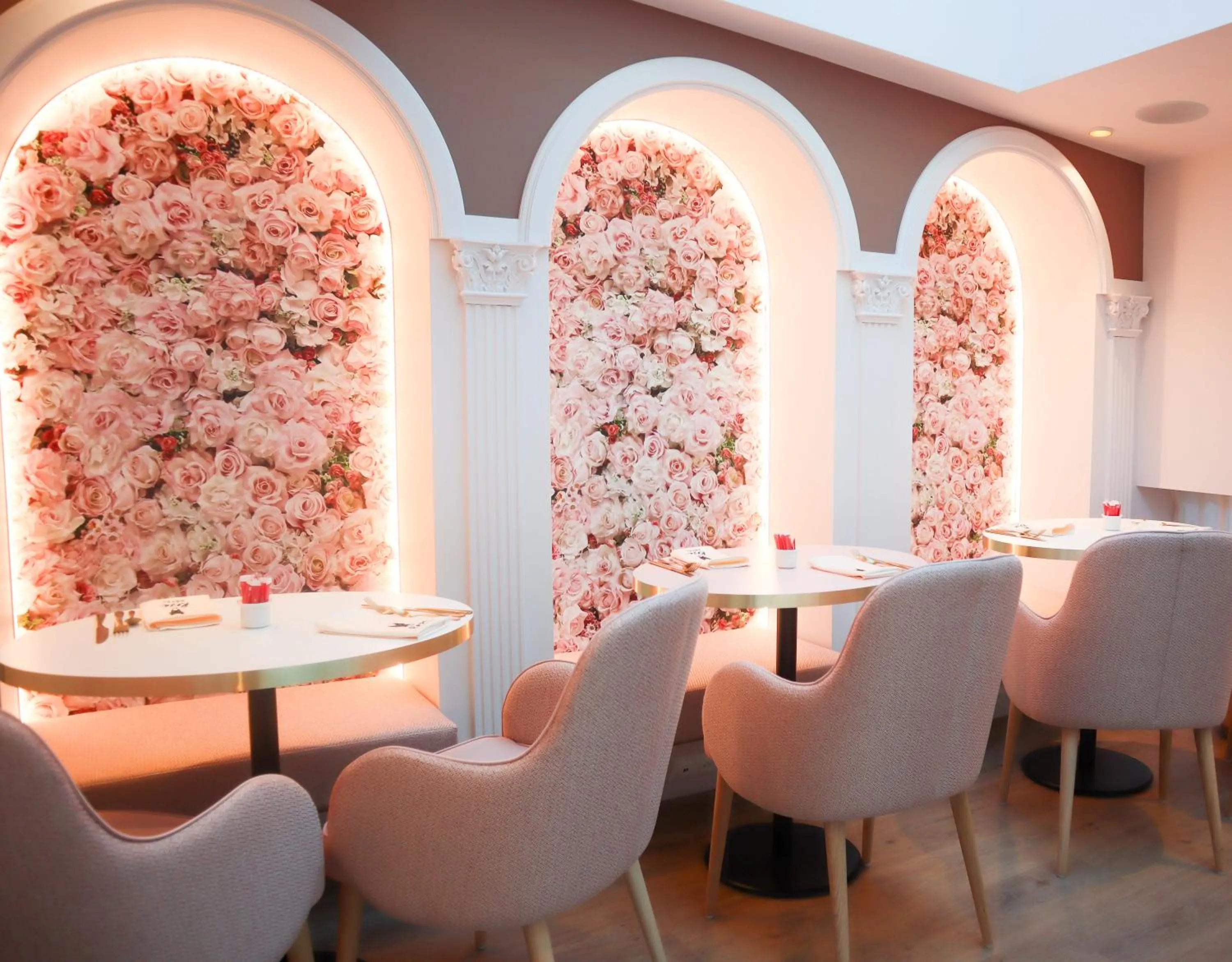 Breakfast in Rosa Hotel