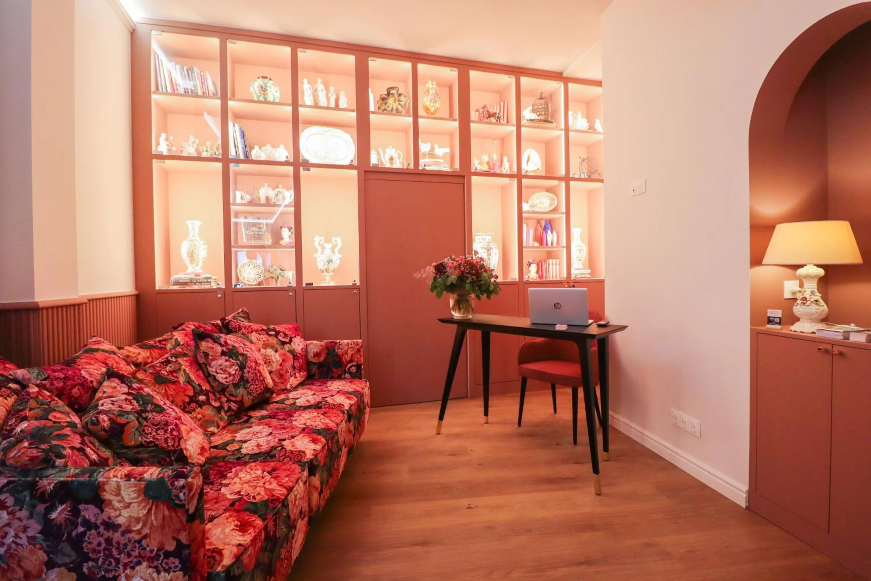 Lobby or reception in Rosa Hotel