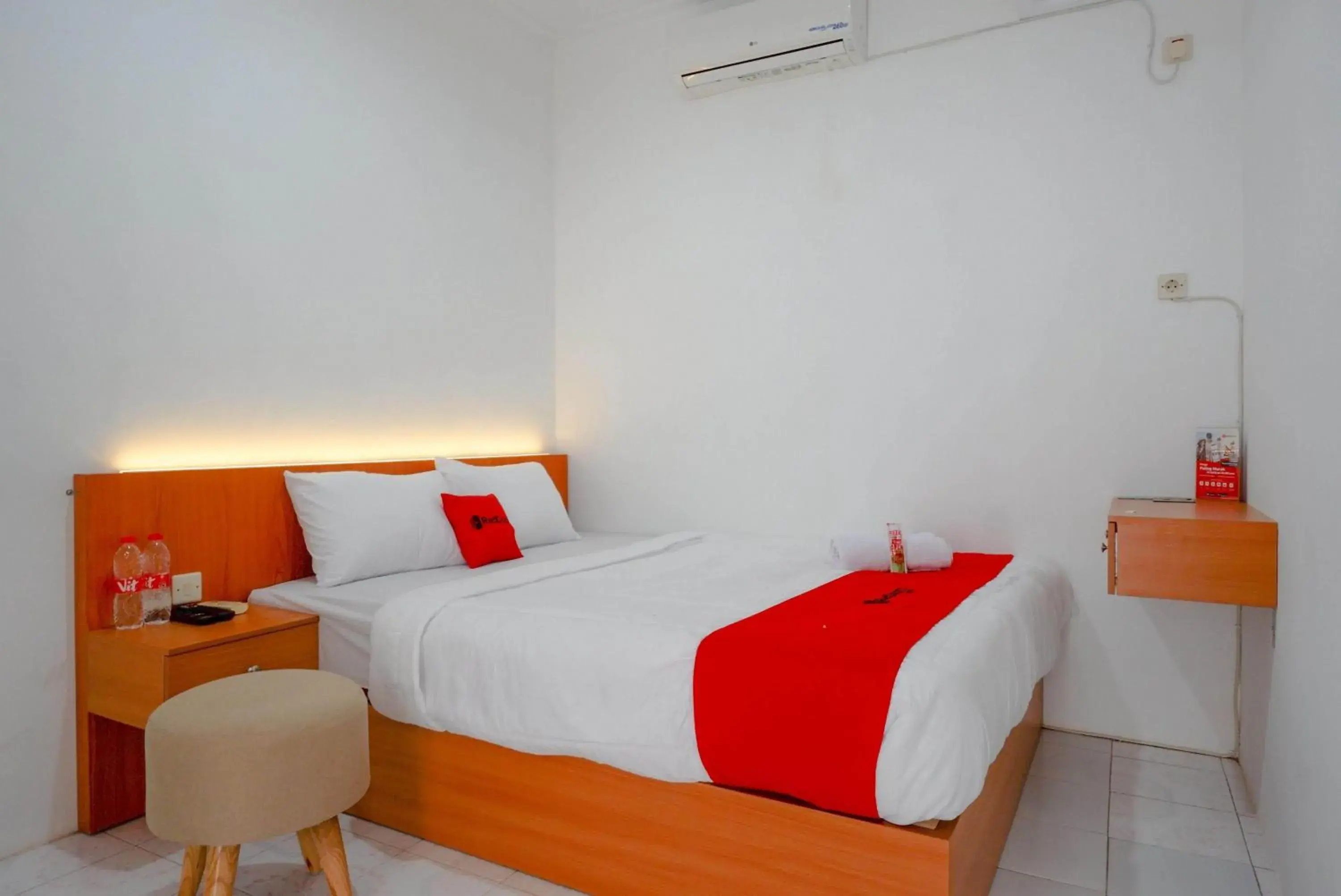 Bedroom, Bed in RedDoorz near GOR UNY Bedroom, Bed in RedDoorz near GOR UNY