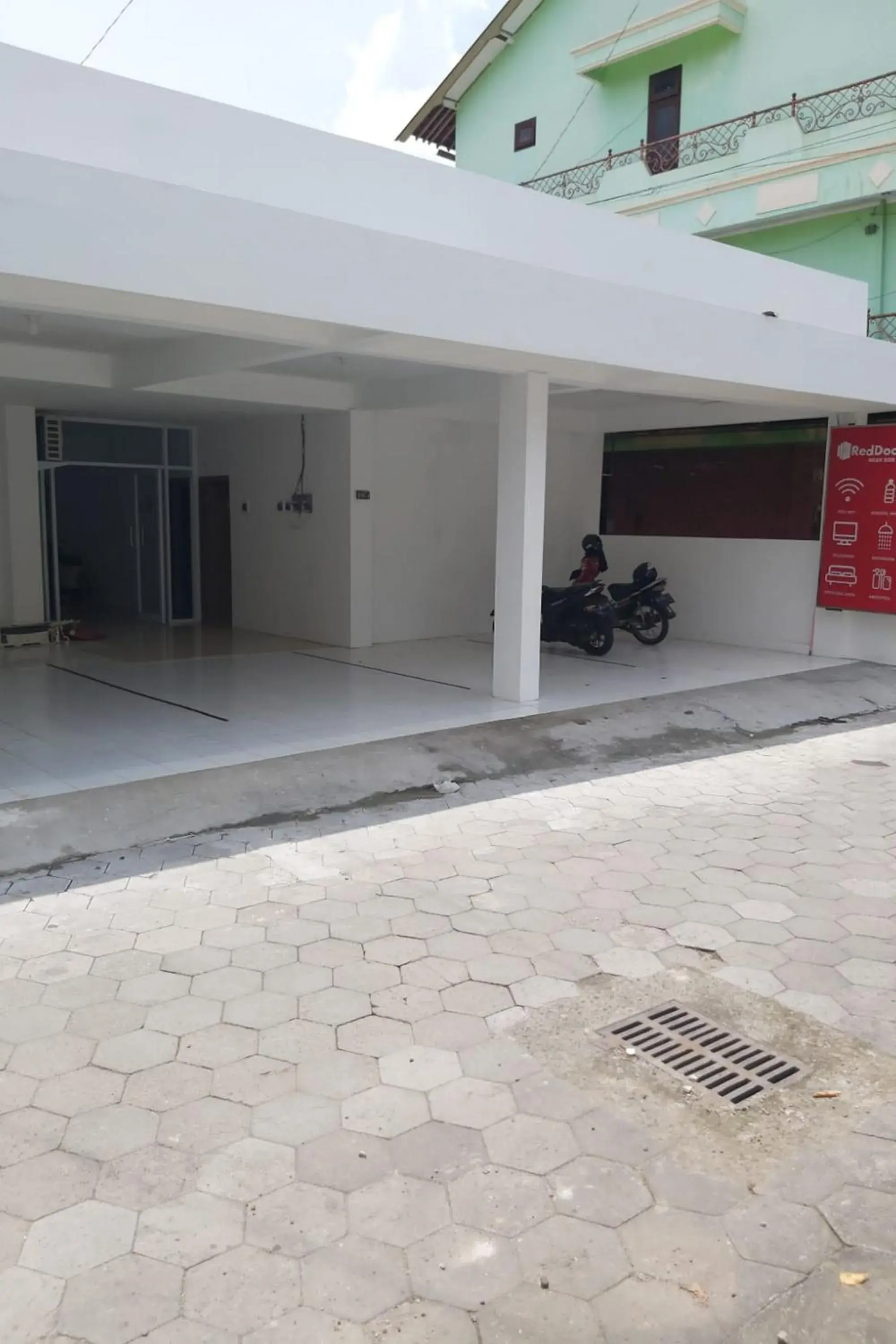 Property building in RedDoorz near GOR UNY Property building in RedDoorz near GOR UNY