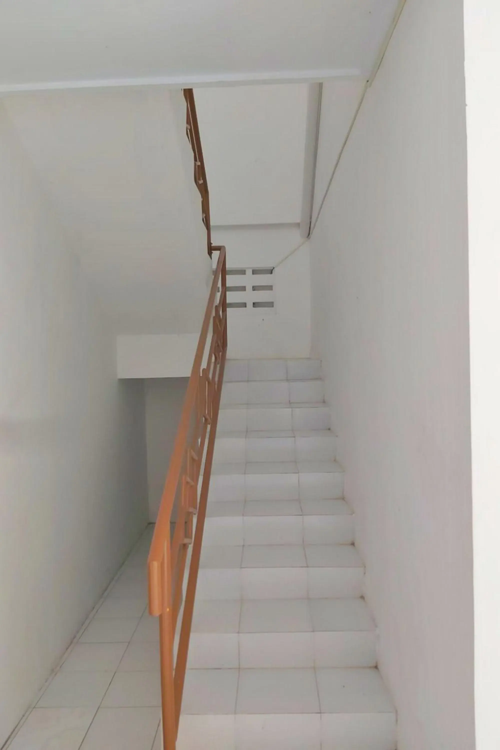 Facade/entrance in RedDoorz near GOR UNY Facade/entrance in RedDoorz near GOR UNY