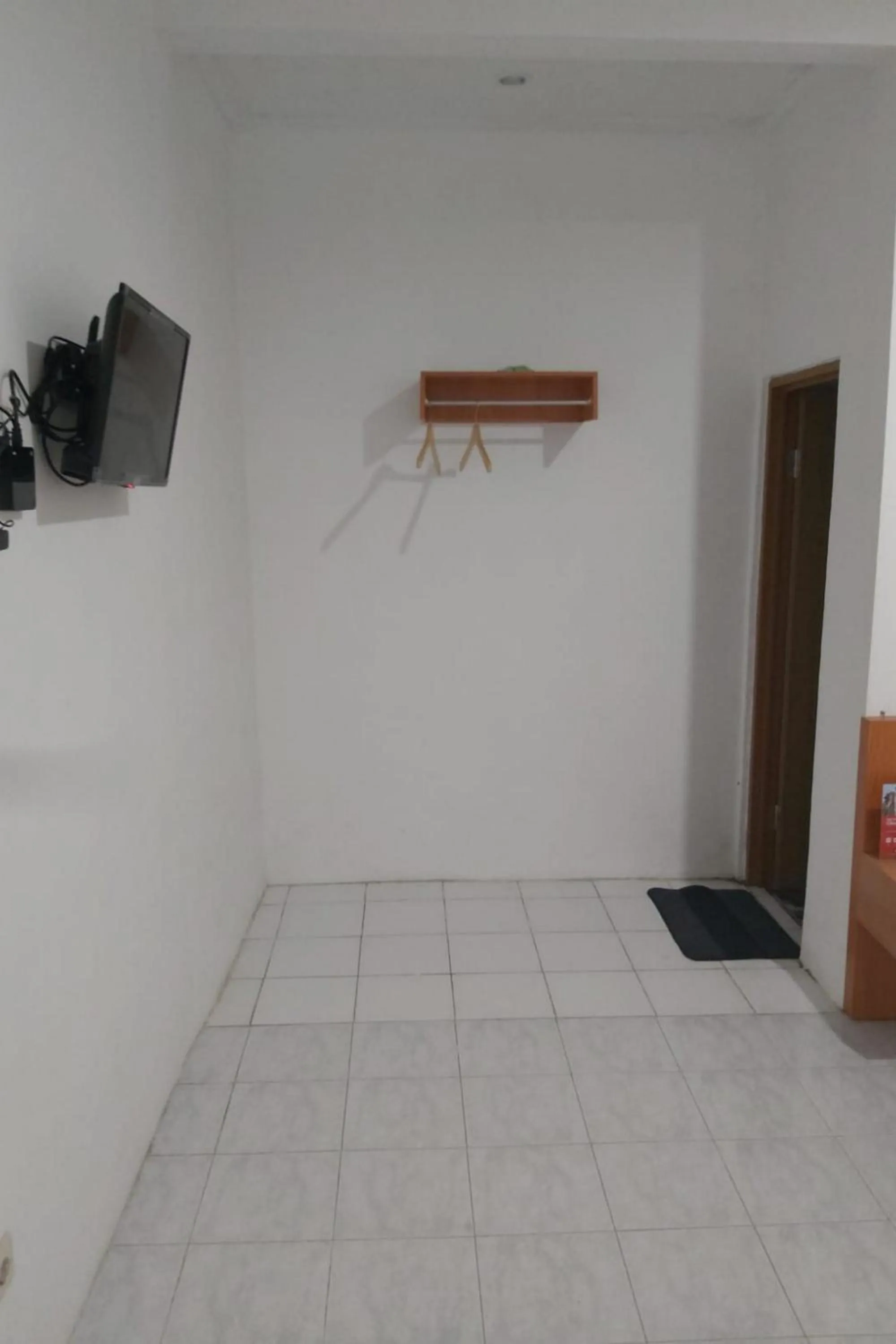 RedDoorz near GOR UNY