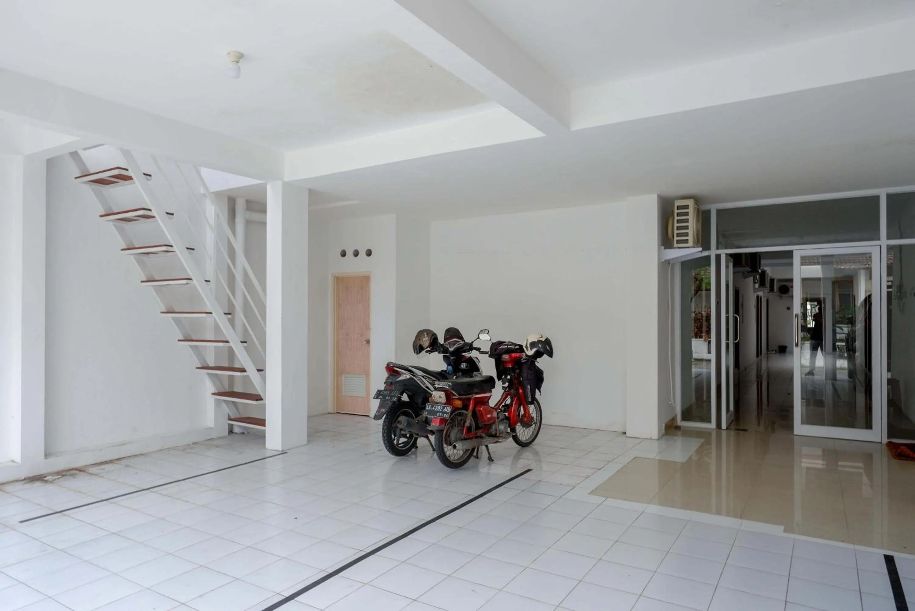 Parking in RedDoorz near GOR UNY