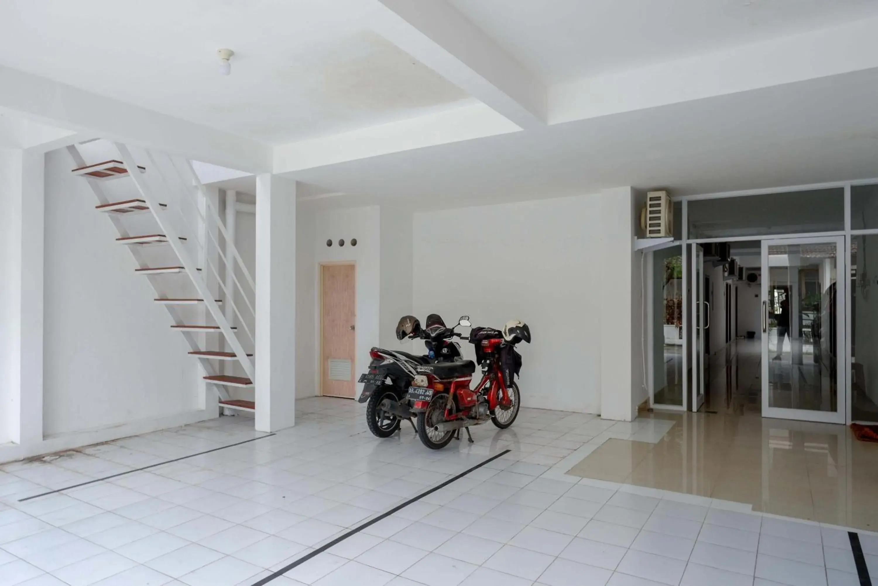 RedDoorz near GOR UNY RedDoorz near GOR UNY