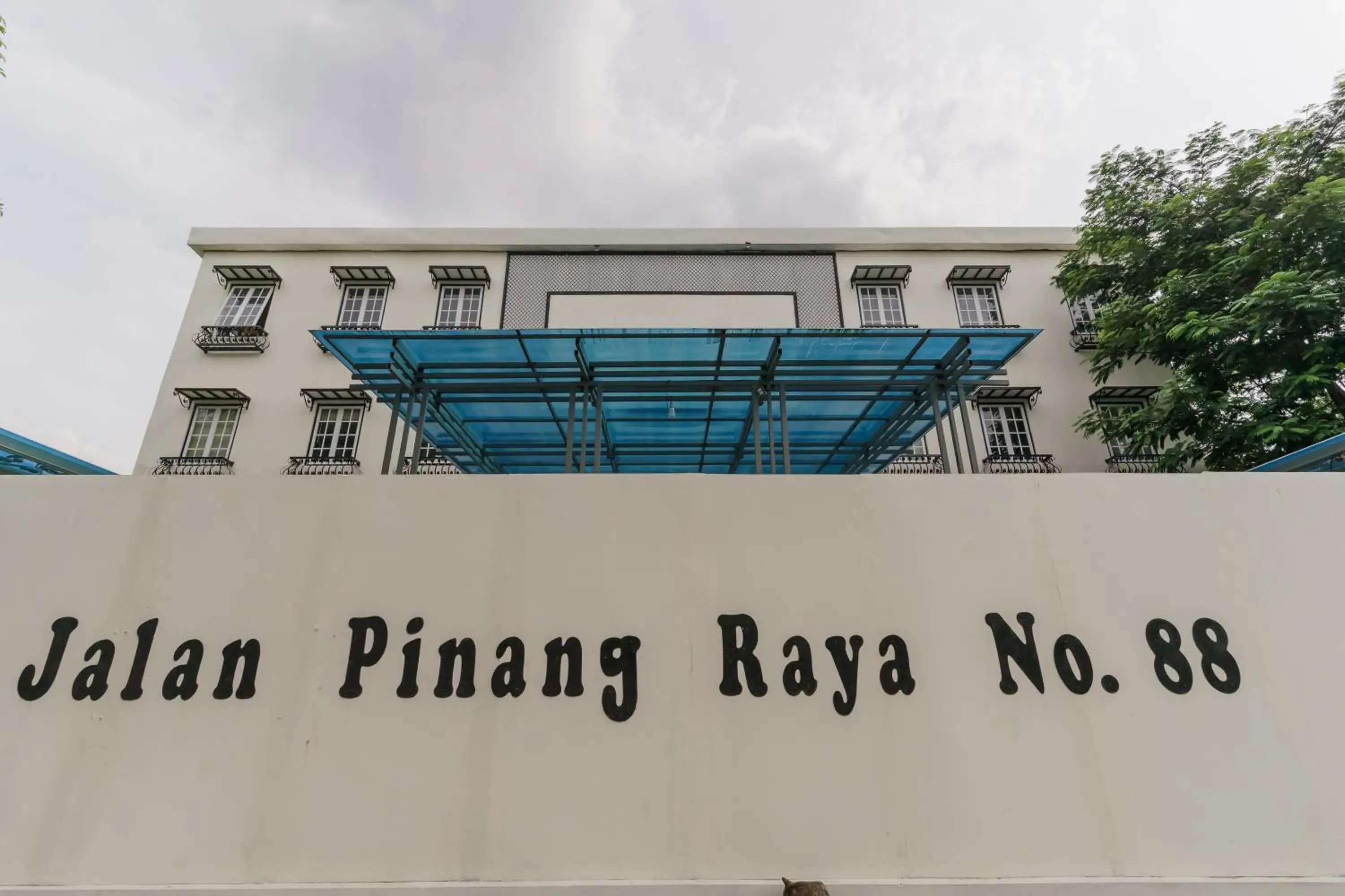 RedDoorz Plus @ Pondok Labu RedDoorz Plus @ Pondok Labu