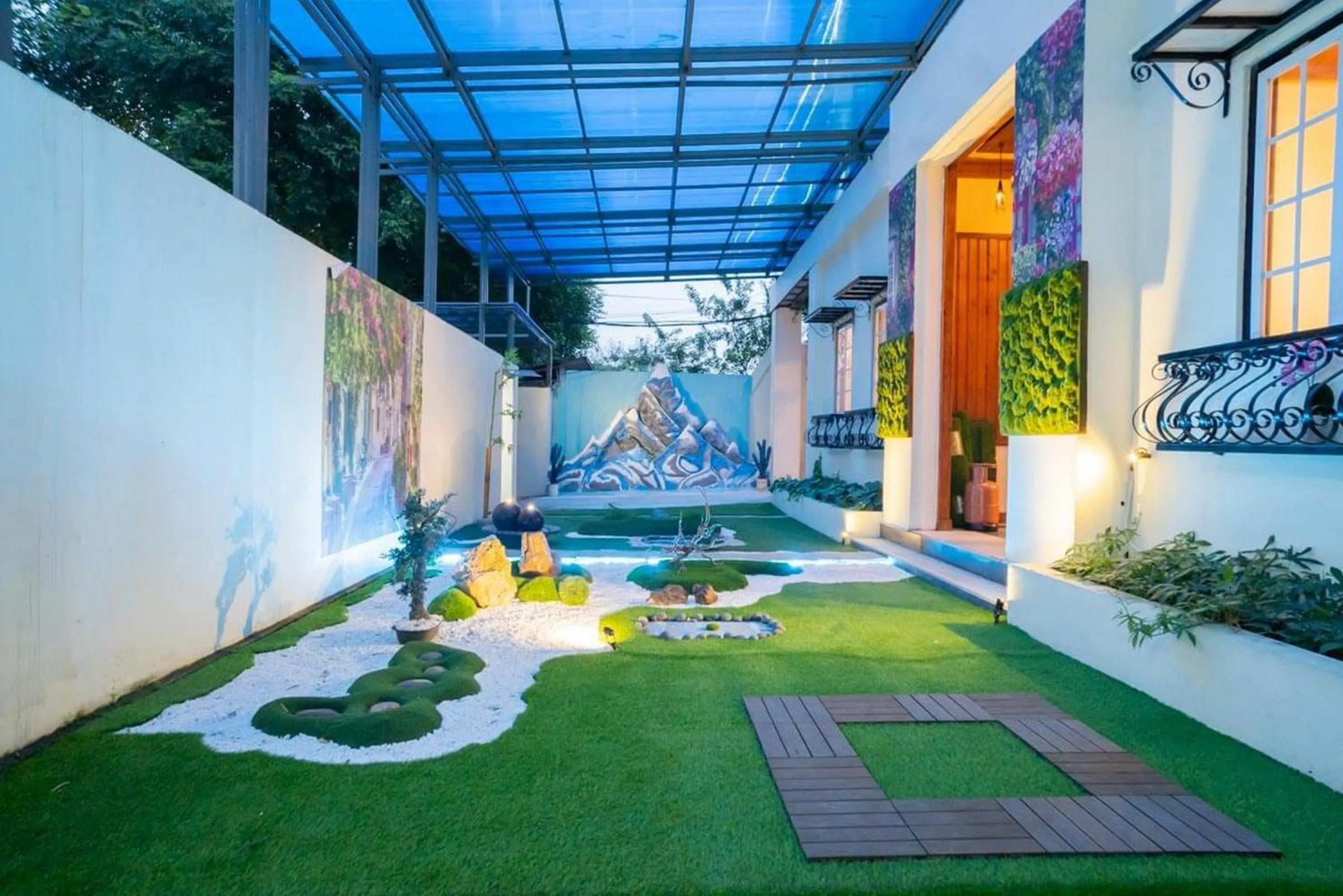 Property building in RedDoorz Plus @ Pondok Labu